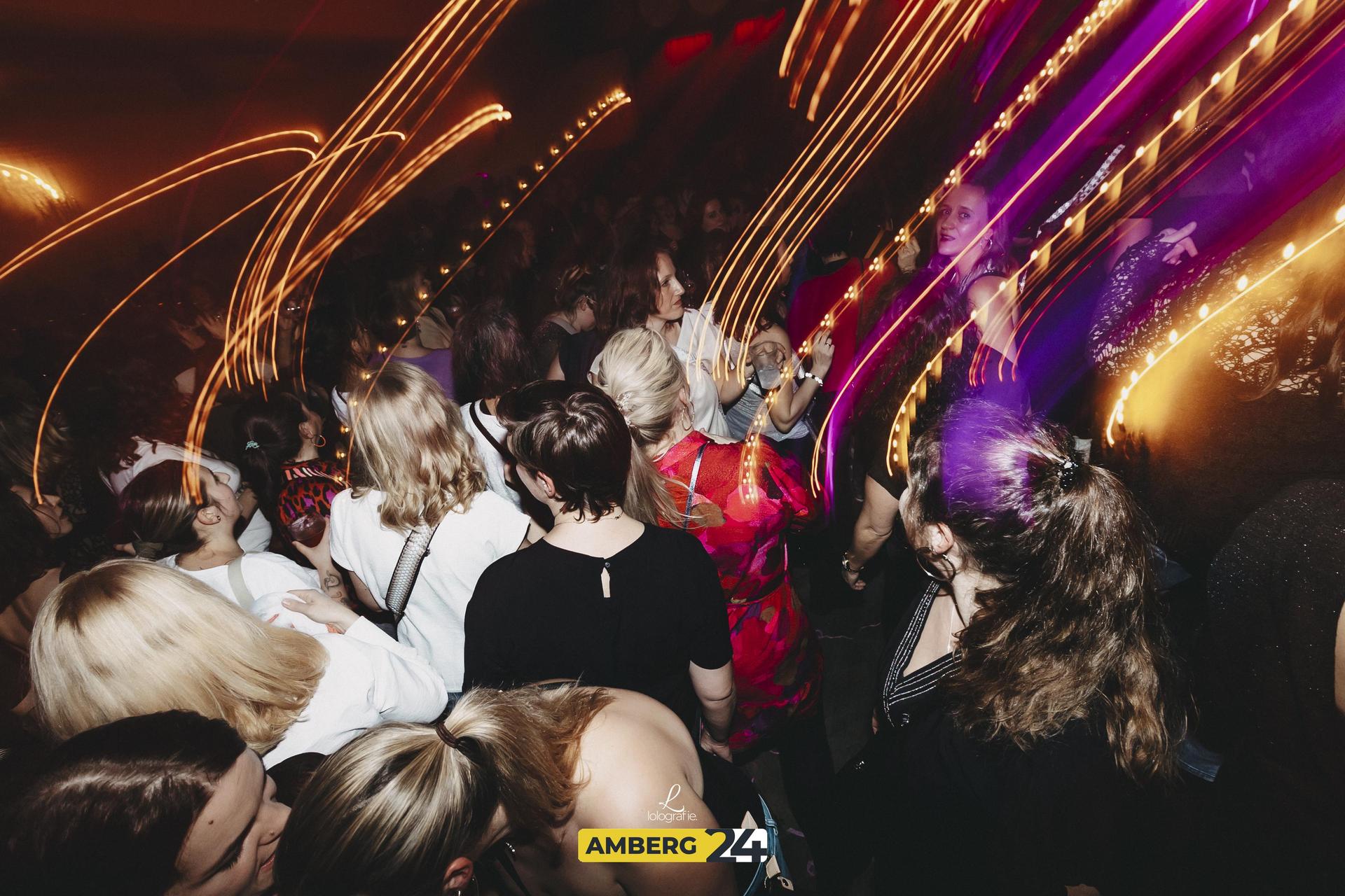 Die Event-Reihe „Mama geht tanzen” machte auch in Amberg Halt. (Bild: Leonie Hartung)