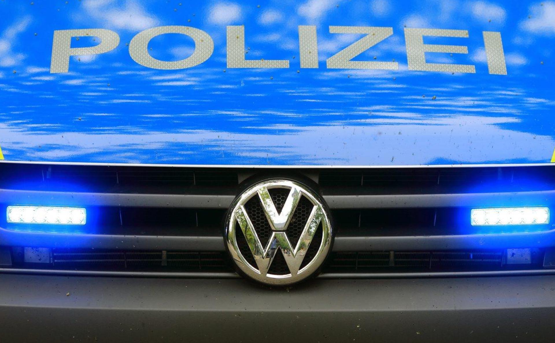 Die Polizei in Vilseck sucht Zeugen. (Symbolbild: Jens Wolf/dpa)