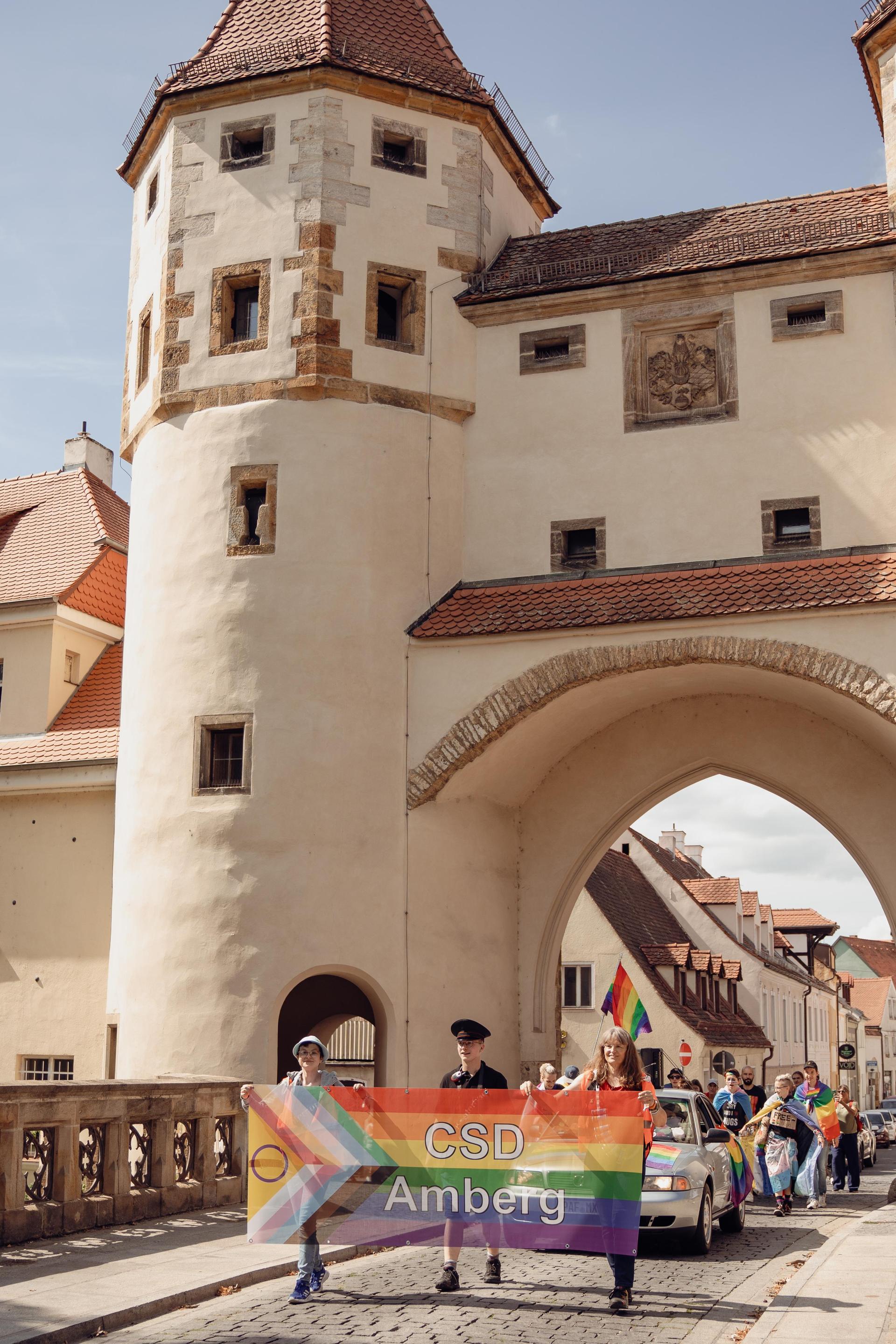 Das war beim Amberger CSD-Demozug am Samstag los. (Bild: Ria Schmidt)