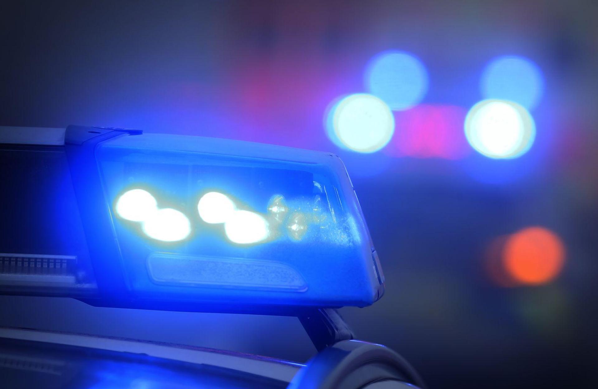 Ein 42-Jähriger ist nach einer Messerattacke in einem Hostel in Würzburg gestorben. (Symbolbild) (Bild: Karl-Josef Hildenbrand/dpa)