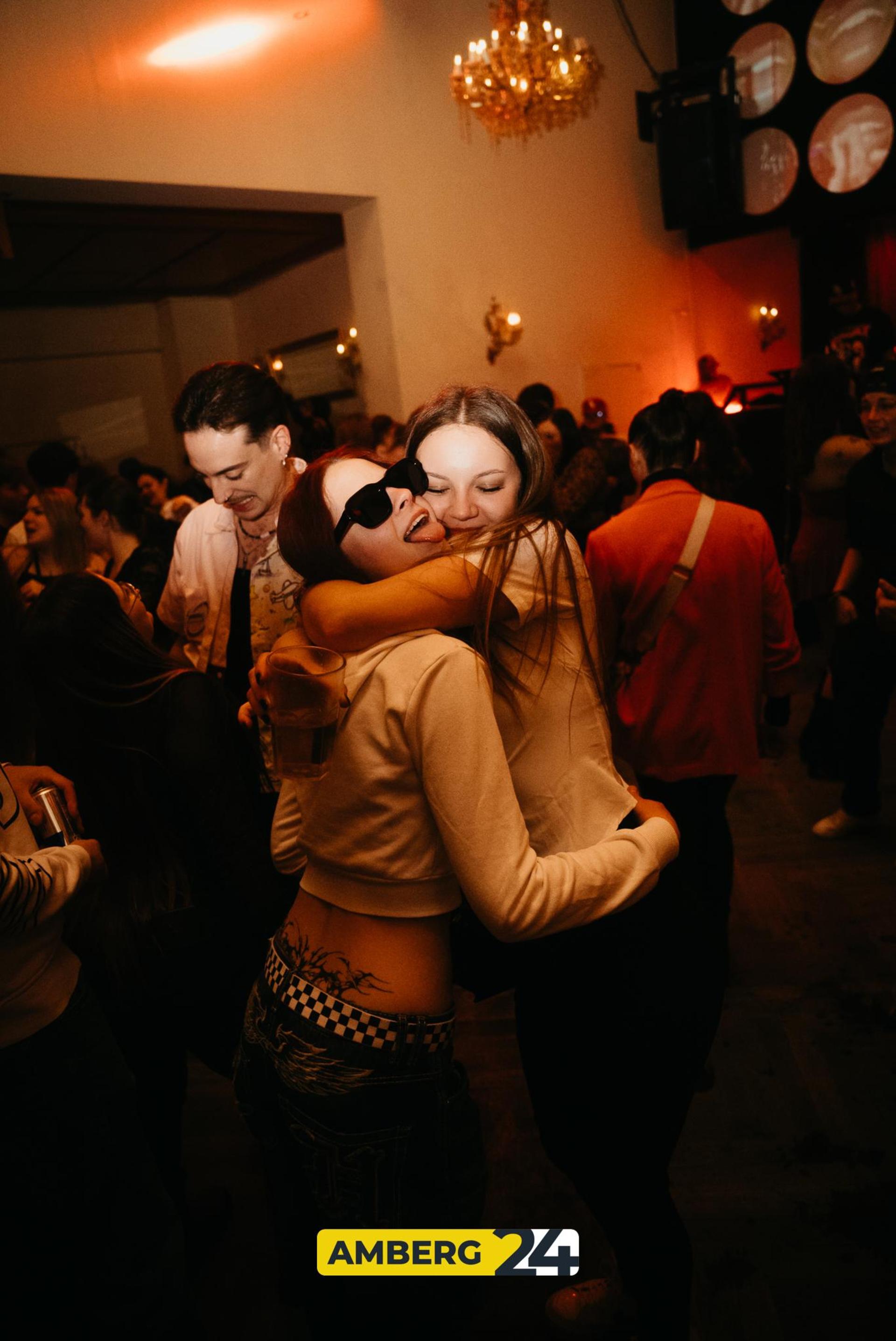 Models and Bottles im Casino in Amberg. (Bild: Mario Donhauser)