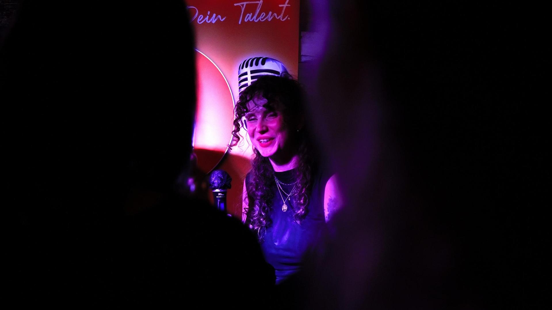 Am Freitag war Karaokeabend im Colomba. (Bild: Marlin Nixdorf)