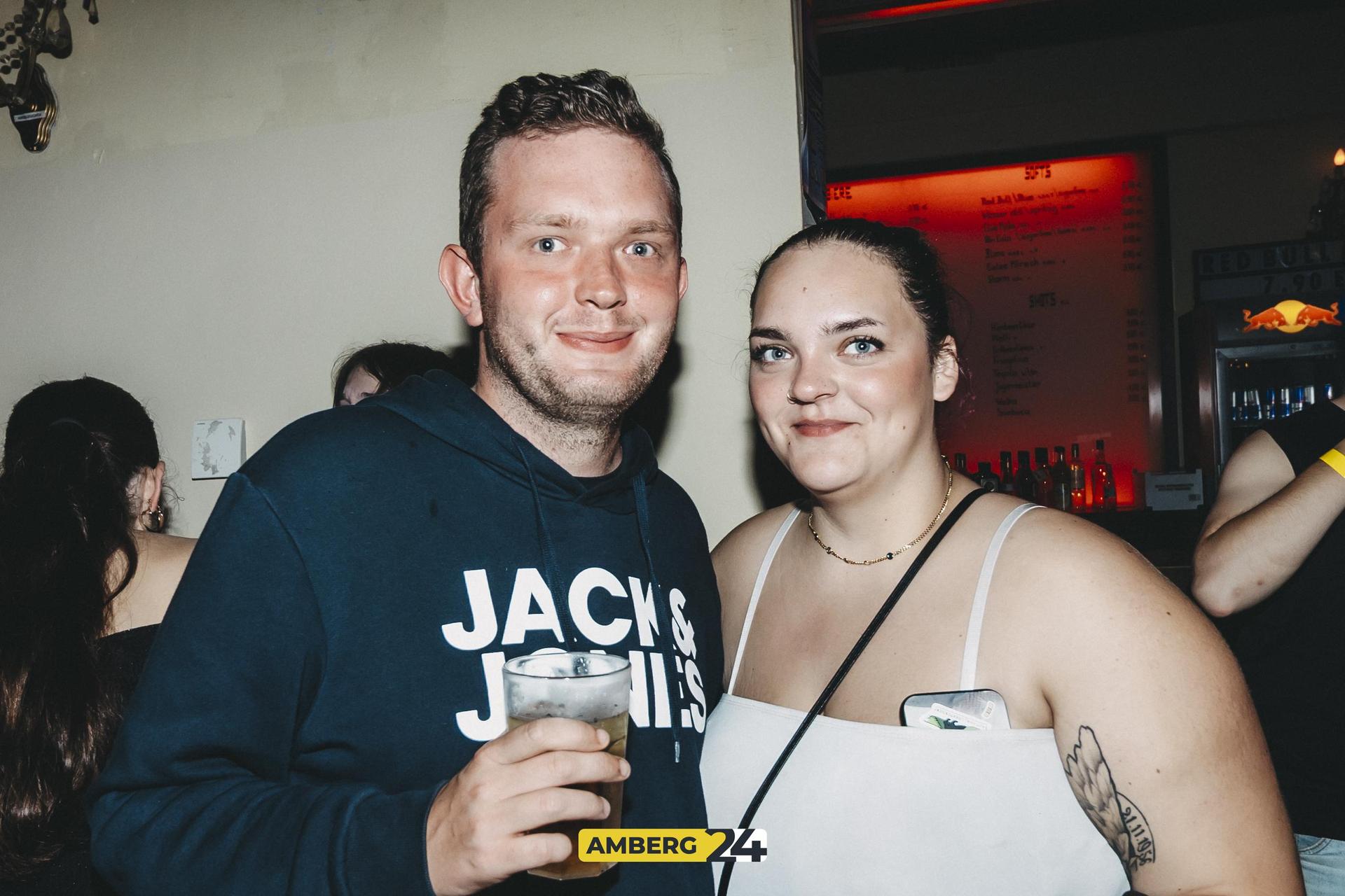 Die Bilder von der School is Over-Party im Casino (Bild: Lolografie)