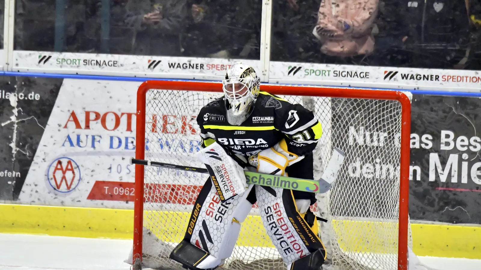 ERSC-Torwart Lucas Di Berardo schied im Spiel gegen Schweinfurt wegen Schulterproblemen aus. (Archivbild: Hubert Ziegler)