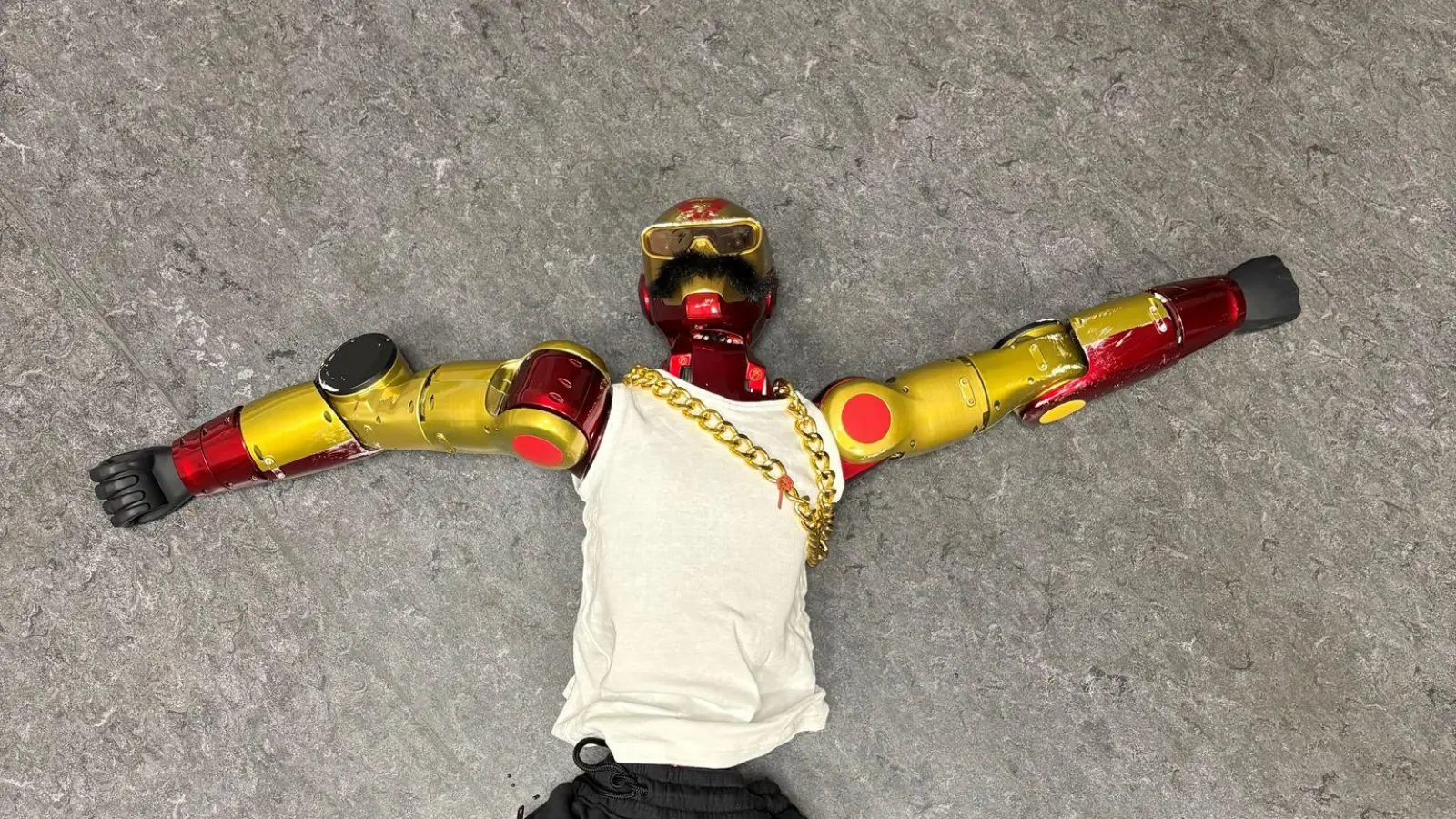 Der beschlagnahmte Roboter.  (Bild: Polizei Köln/dpa)