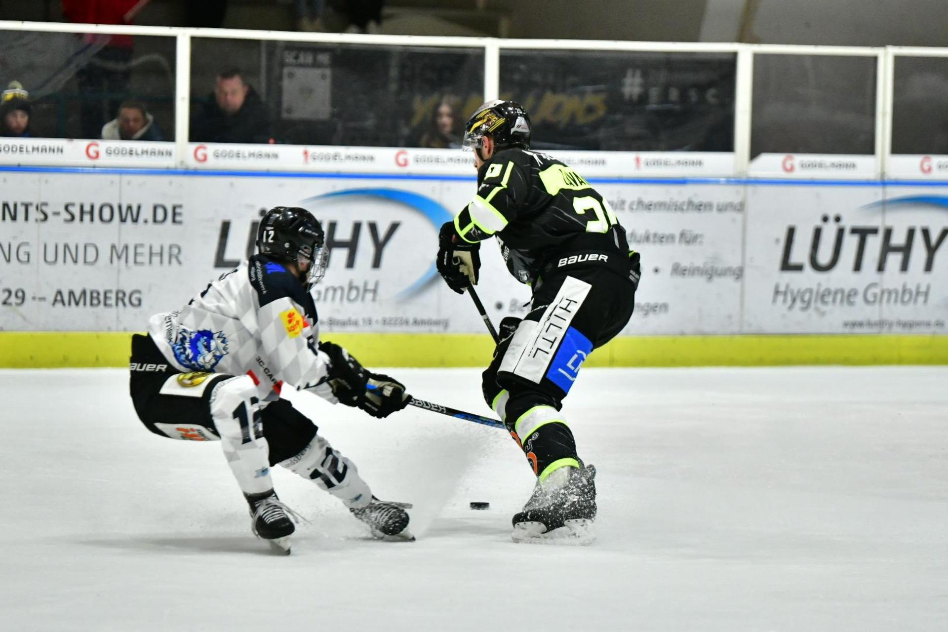 Der ERSC Amberg muss sich dem HC Landsberg mit 2:3 geschlagen geben. (Bild: A.& J. Pastuska)