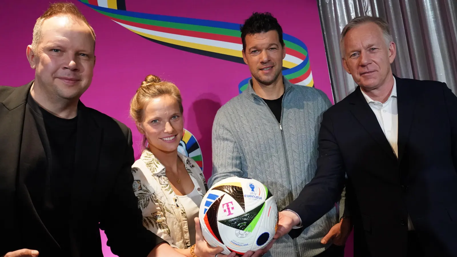 MagentaTV, ein Streaming-Angebot der Telekom, hat seine Pläne für die Uefa Euro 2024 sowie Moderatoren und Experten vorgestellt. (Bild: Marcus Brandt/dpa)