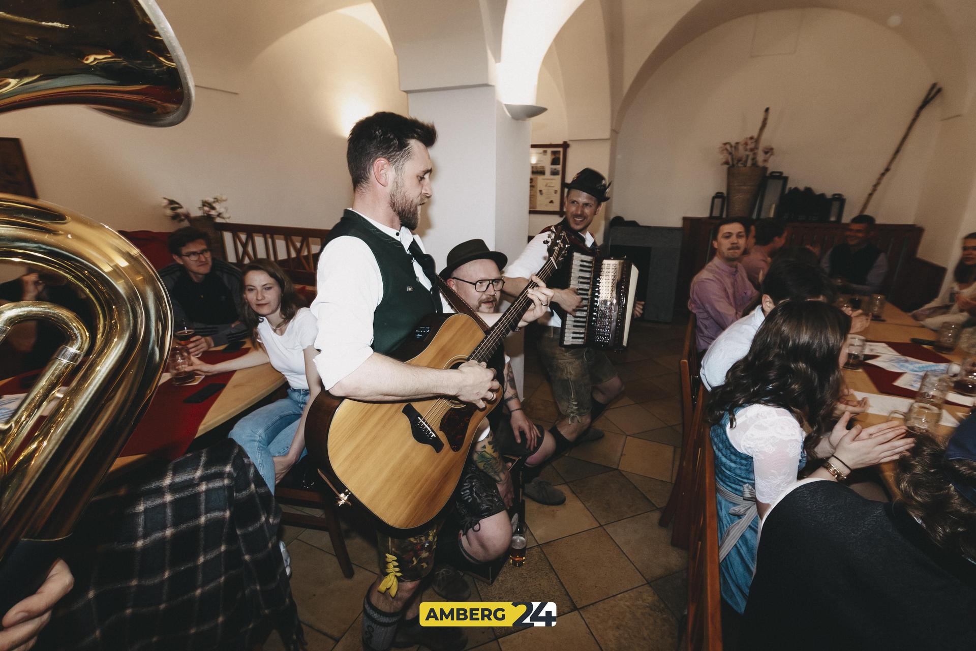 Im Heimatgenuss sorgten die „Boazn Briada” für Stimmung.  (Bild: Lolografie)