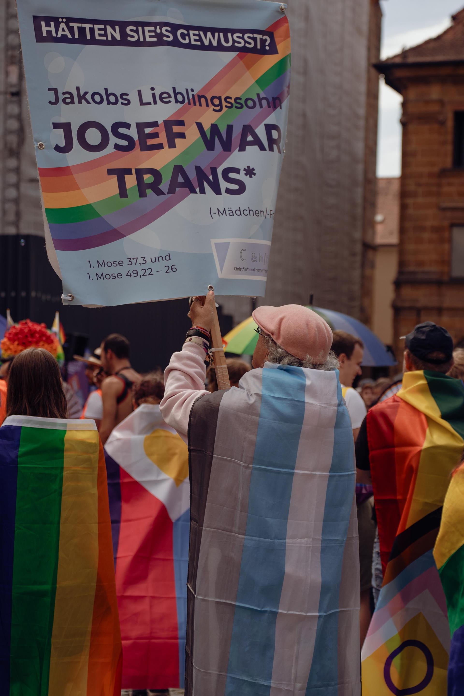 Das war beim Amberger CSD-Demozug am Samstag los. (Bild: Ria Schmidt)