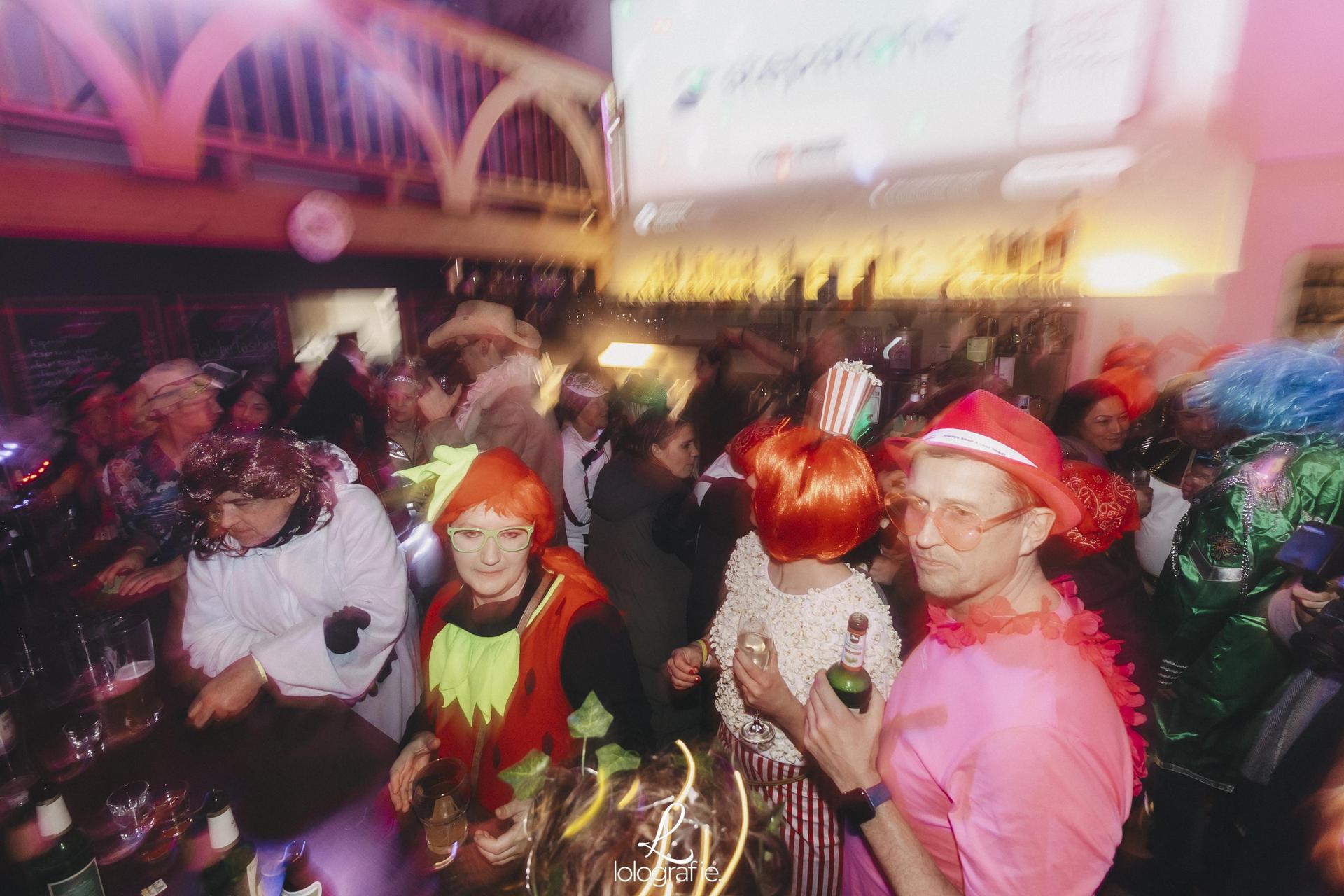So war der Weiberfasching im Roberts (Bild: ama)