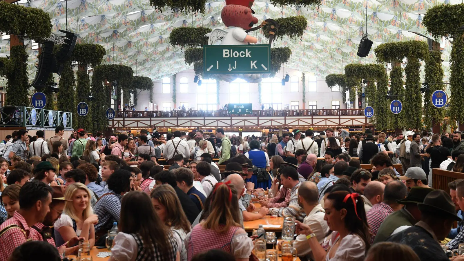 Das Münchner Oktoberfest startet. (Bild: Felix Hörhager/dpa)