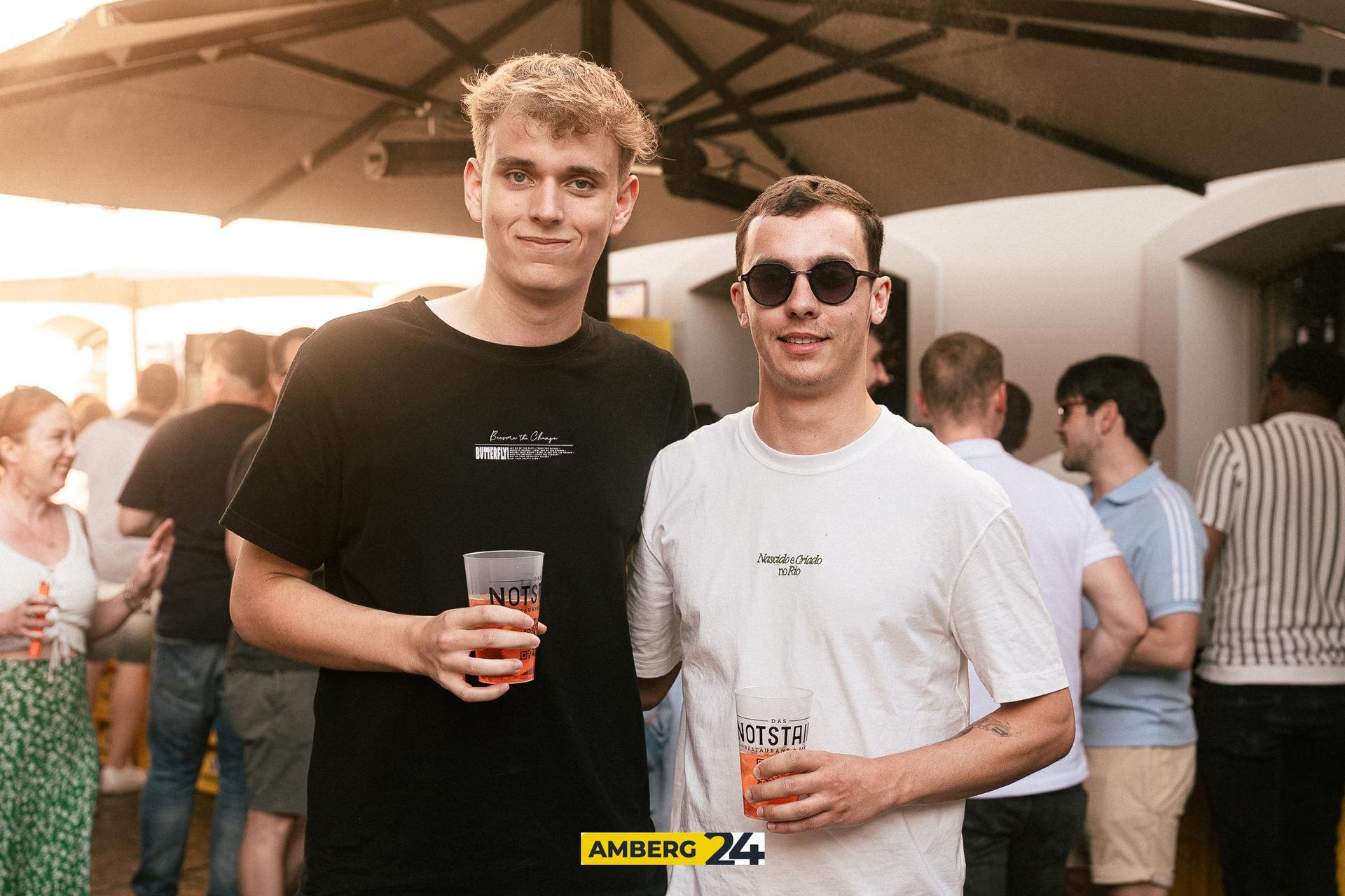 Tanzen und Trinken direkt an der Vils konntet ihr am Notstain! (Bild: David Mueller)