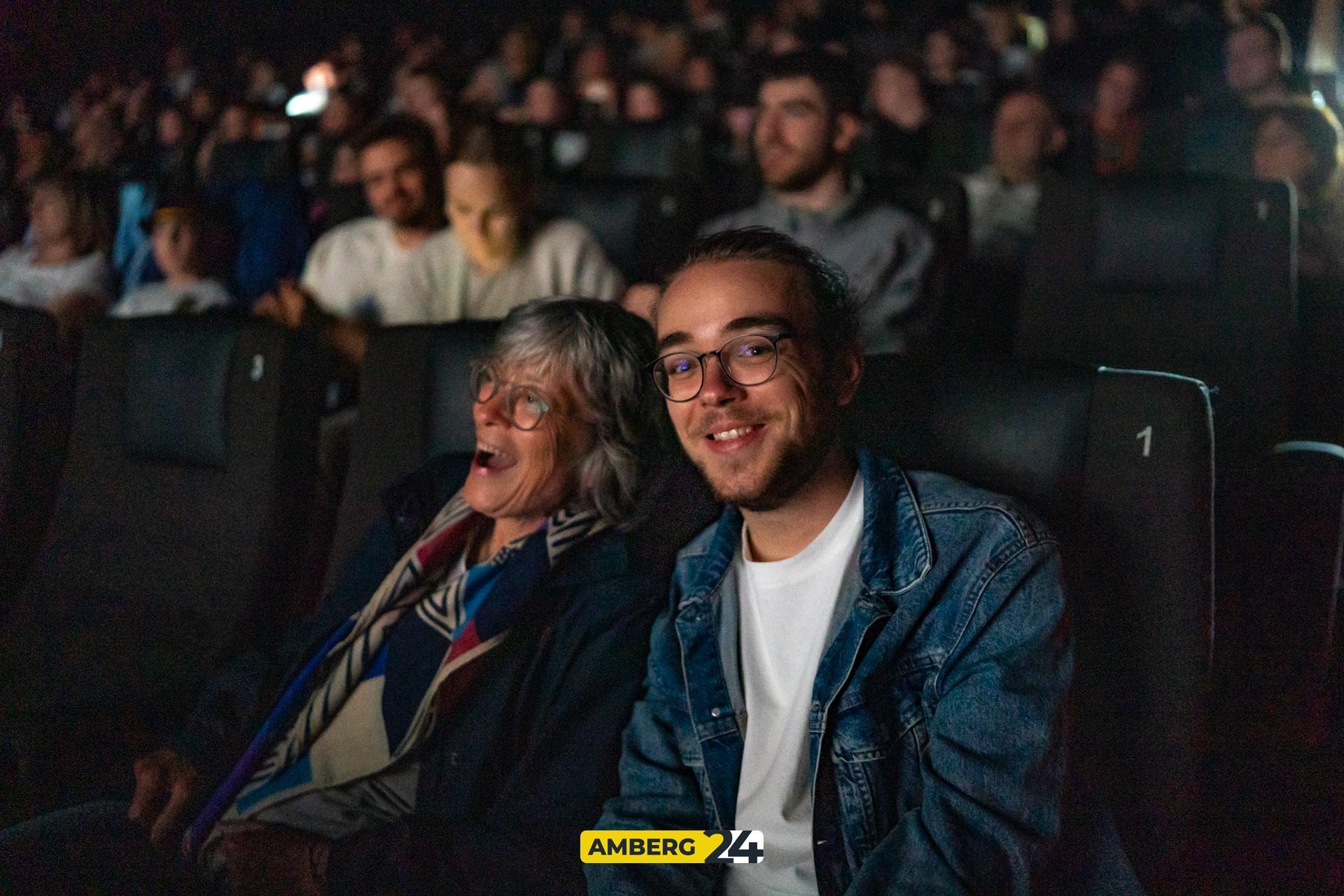 Beim Public Viewing in Amberg war schon ein bissl was los. So habt ihr den Sieg der Deutschen verfolgt. (Bild: Fotografie Lako)