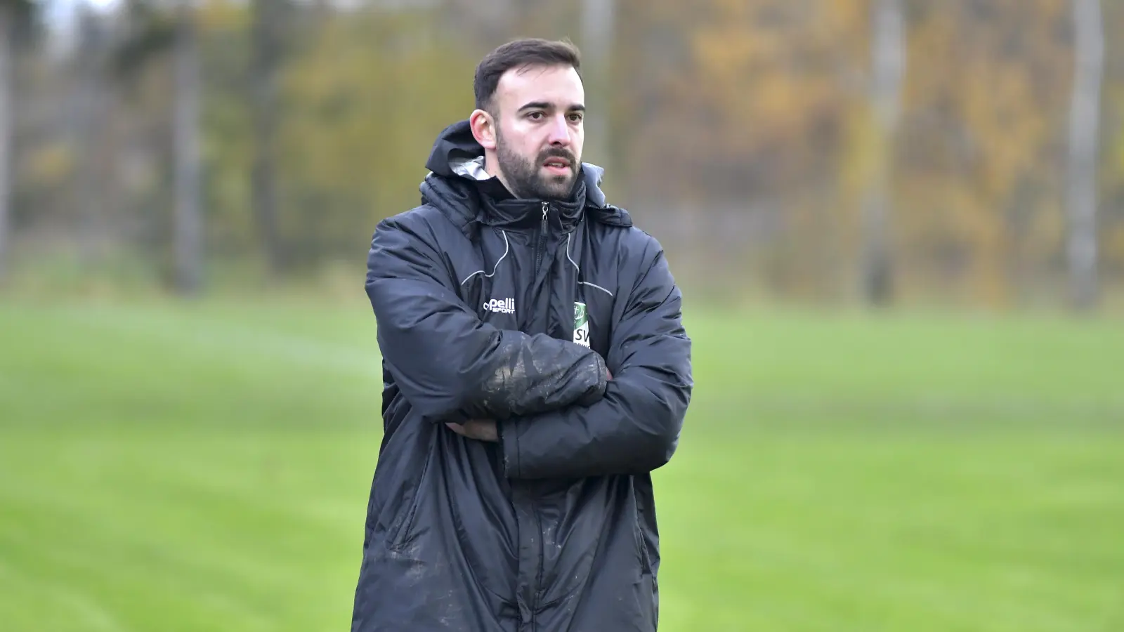 Dennis Kramer bleibt auch in den beiden nächsten Spielzeiten Trainer des SV Köfering. (Archivbild: Hubert Ziegler)