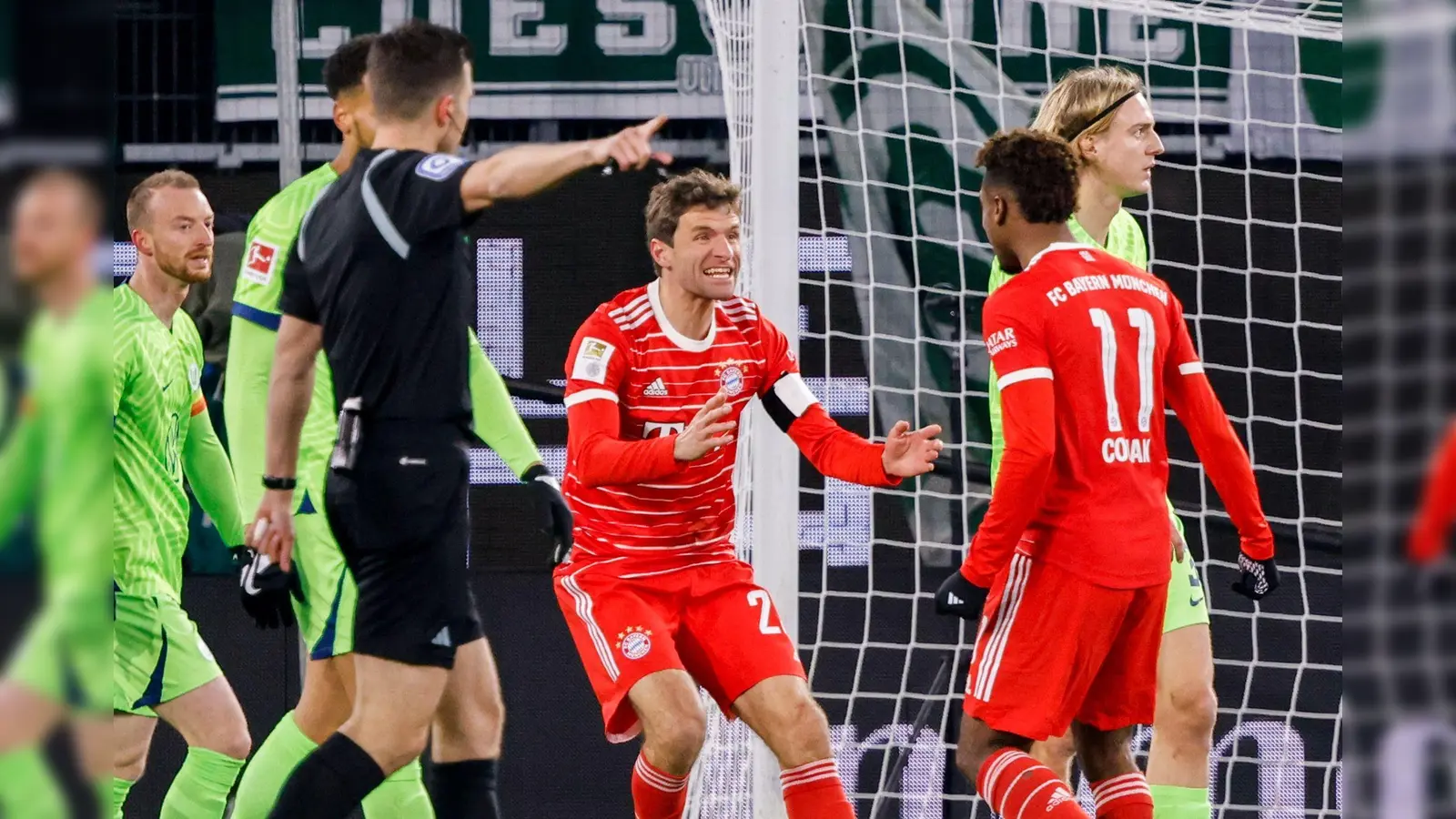 Der FC Bayern startet beim VfL Wolfsburg in die Saison 24/25. (Archivbild: Axel Heimken/dpa)