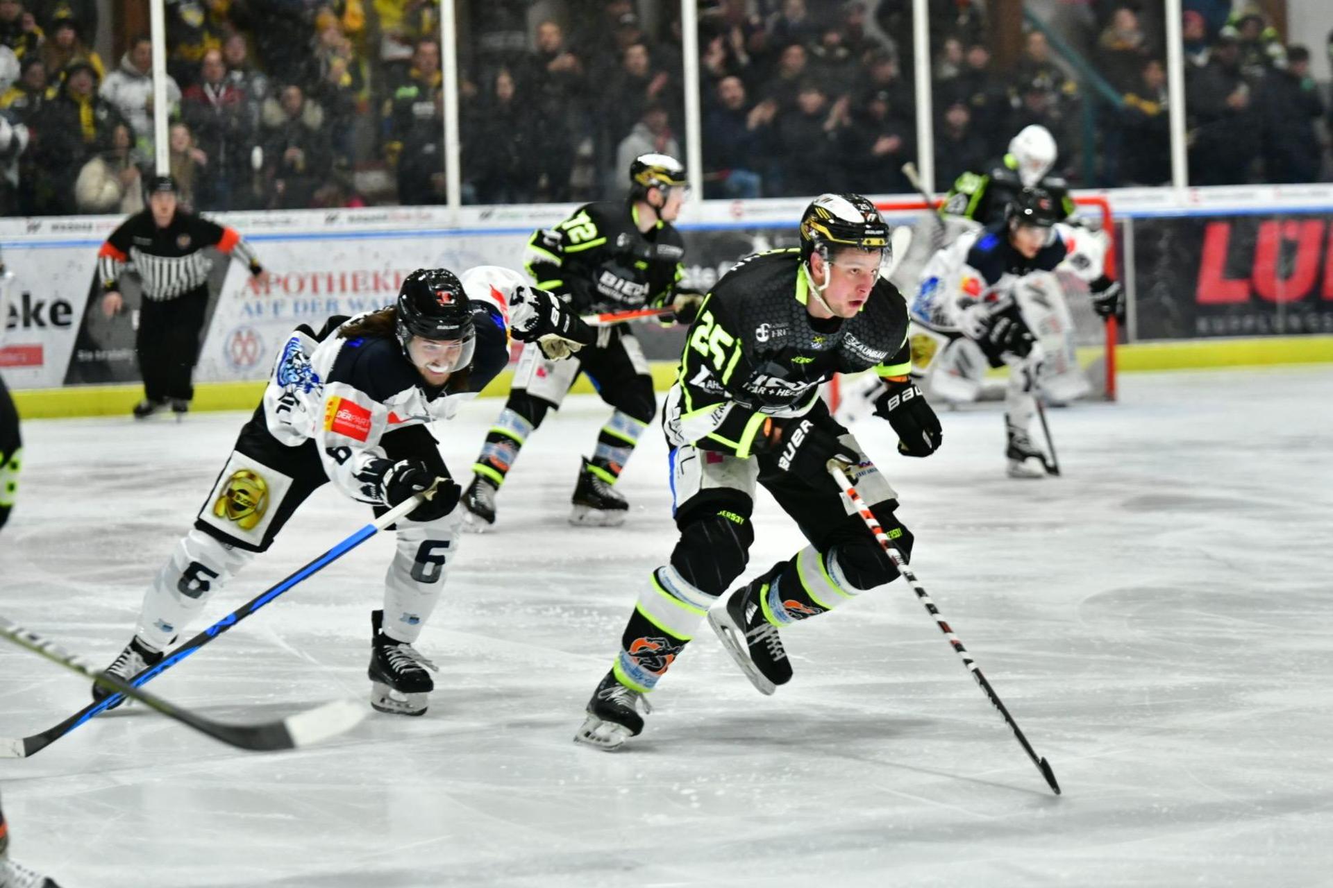 Der ERSC Amberg muss sich dem HC Landsberg mit 2:3 geschlagen geben. (Bild: A.& J. Pastuska)