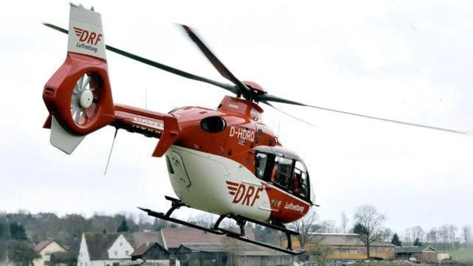 Der 22-Jährige musste mit einem Hubschrauber in ein Krankenhaus gebracht werden. (Symbolbild: Karin Wilck)