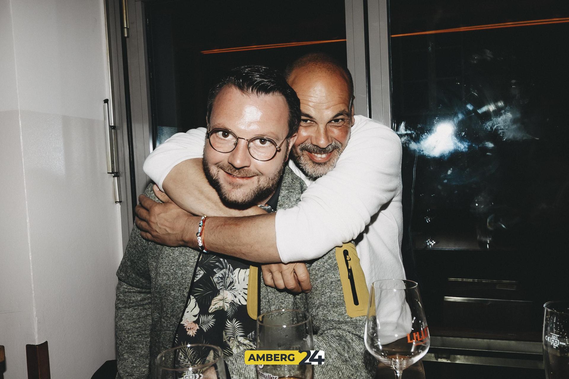 Im Colomba gab es am Samstag wieder etwas zu feiern. Die Club Rotation brachte die besten Hits seit den 90ern in die Bar. (Bild: Lolografie)