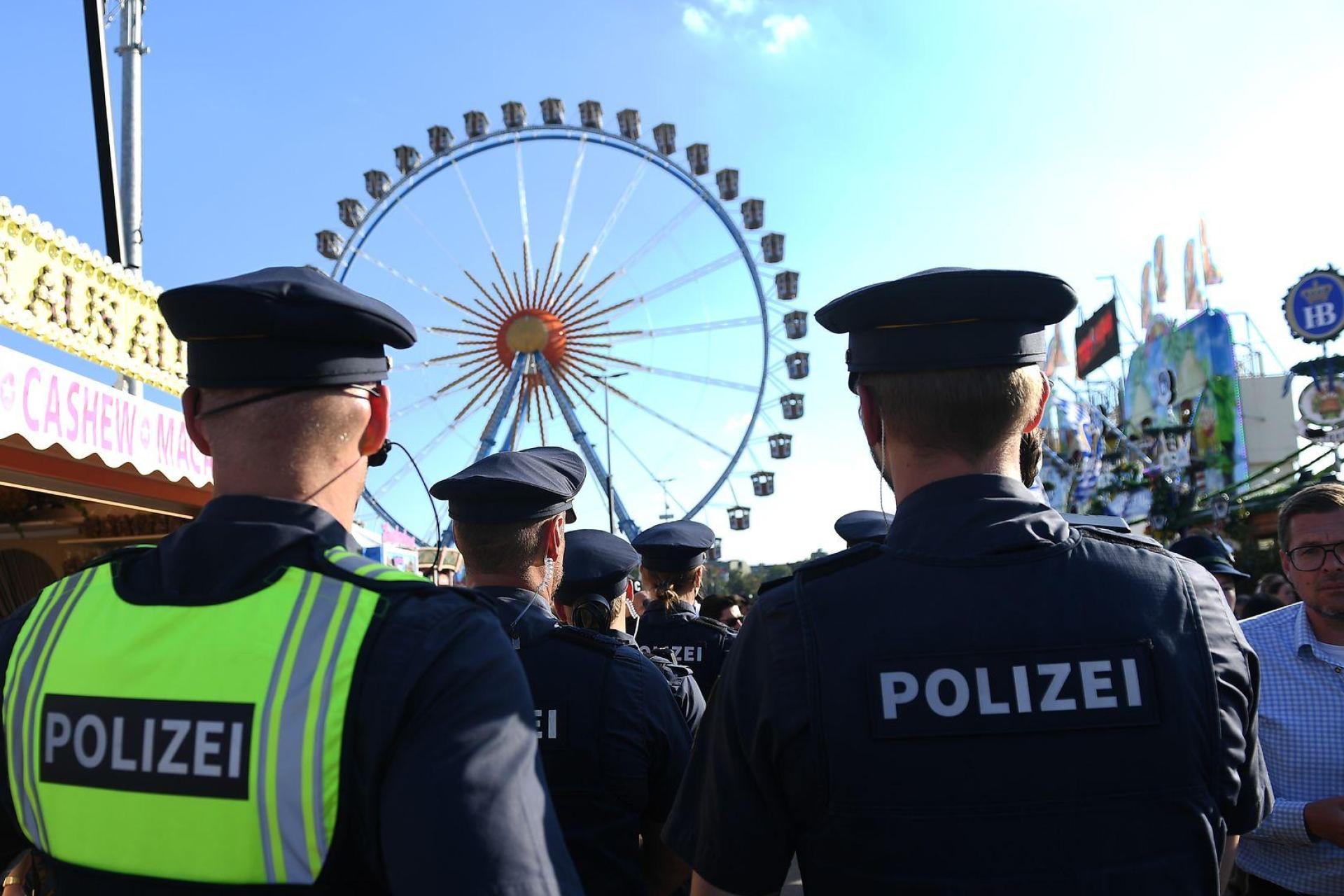 Die Polizei ermittelte zu den Umständen des Todes.  (Archivbild: Felix Hörhager/dpa)