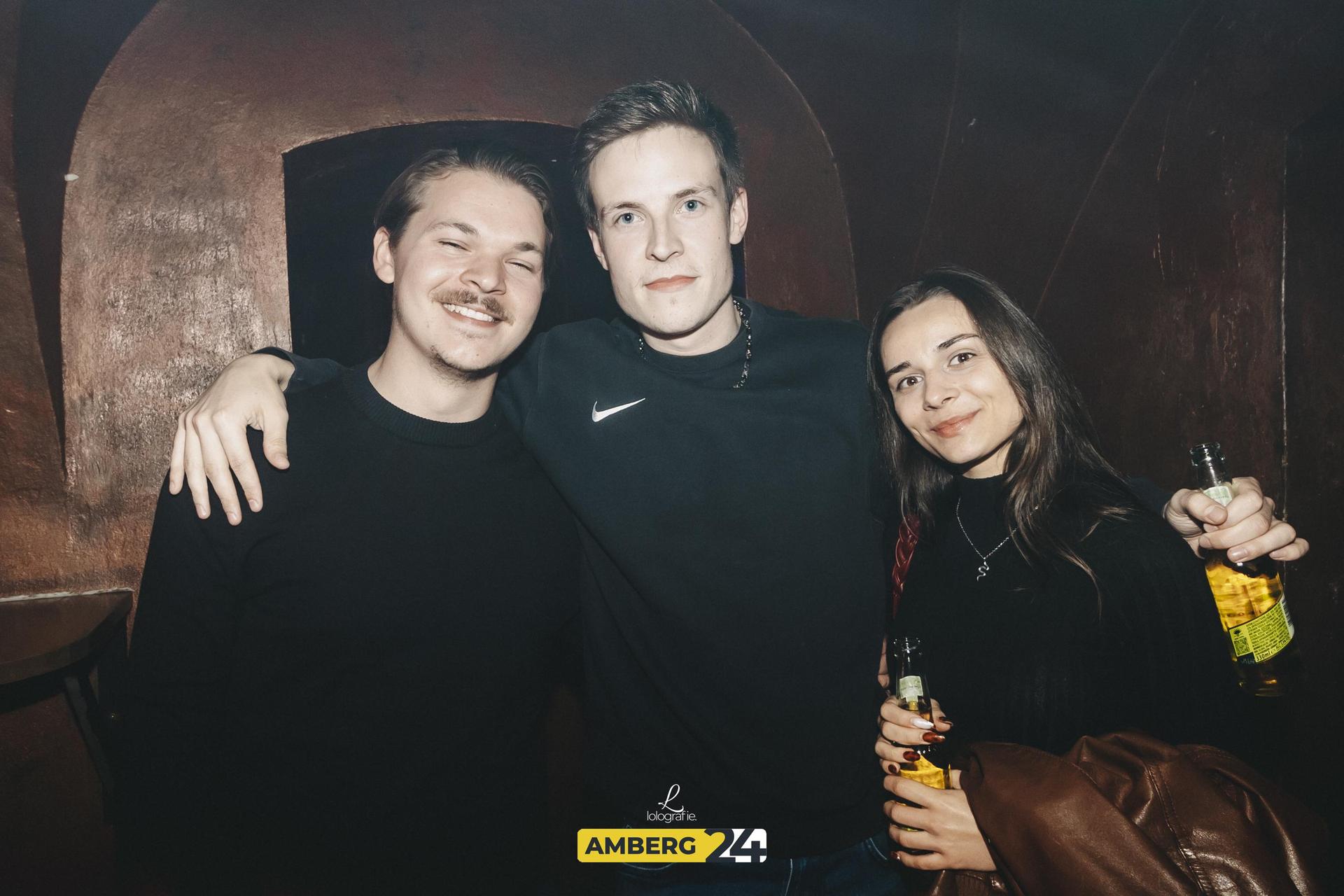 Das Feiern nimmt kein Ende. Batz und „Tanzdirektion Süd” heizten beim Househof ein.  (Bild: Leonie Hartung)