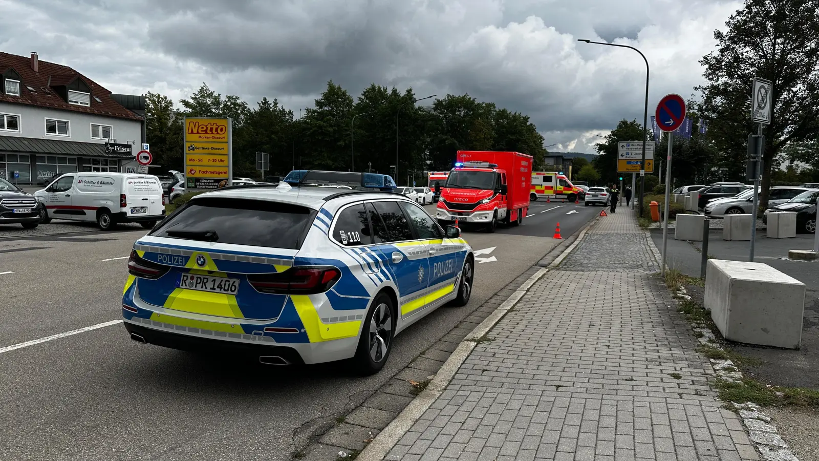 An der Kreuzung Brenner-Schäffer-Straße / Dr.-Pfleger-Straße in Weiden hat sich am Donnerstagmittag ein Unfall mit drei leichtverletzten Personen ereignet. (Bild: kle)