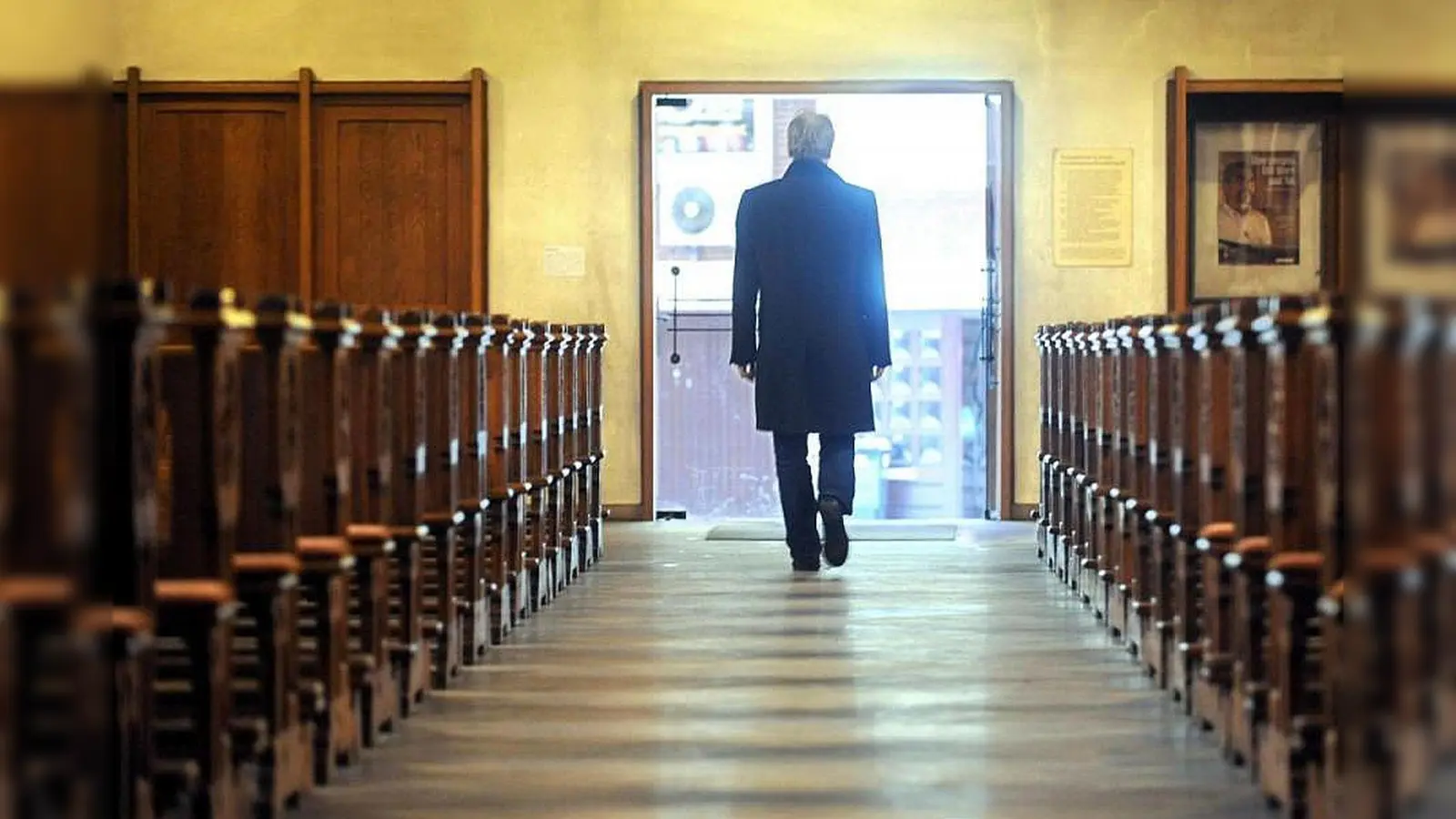 Auf eine betrügerische Internetseite fiel ein 28-jähriger Mann beim Versuch, aus der Kirche auszutreten, herein. (Bild:  Ingo Wagner/dpa)