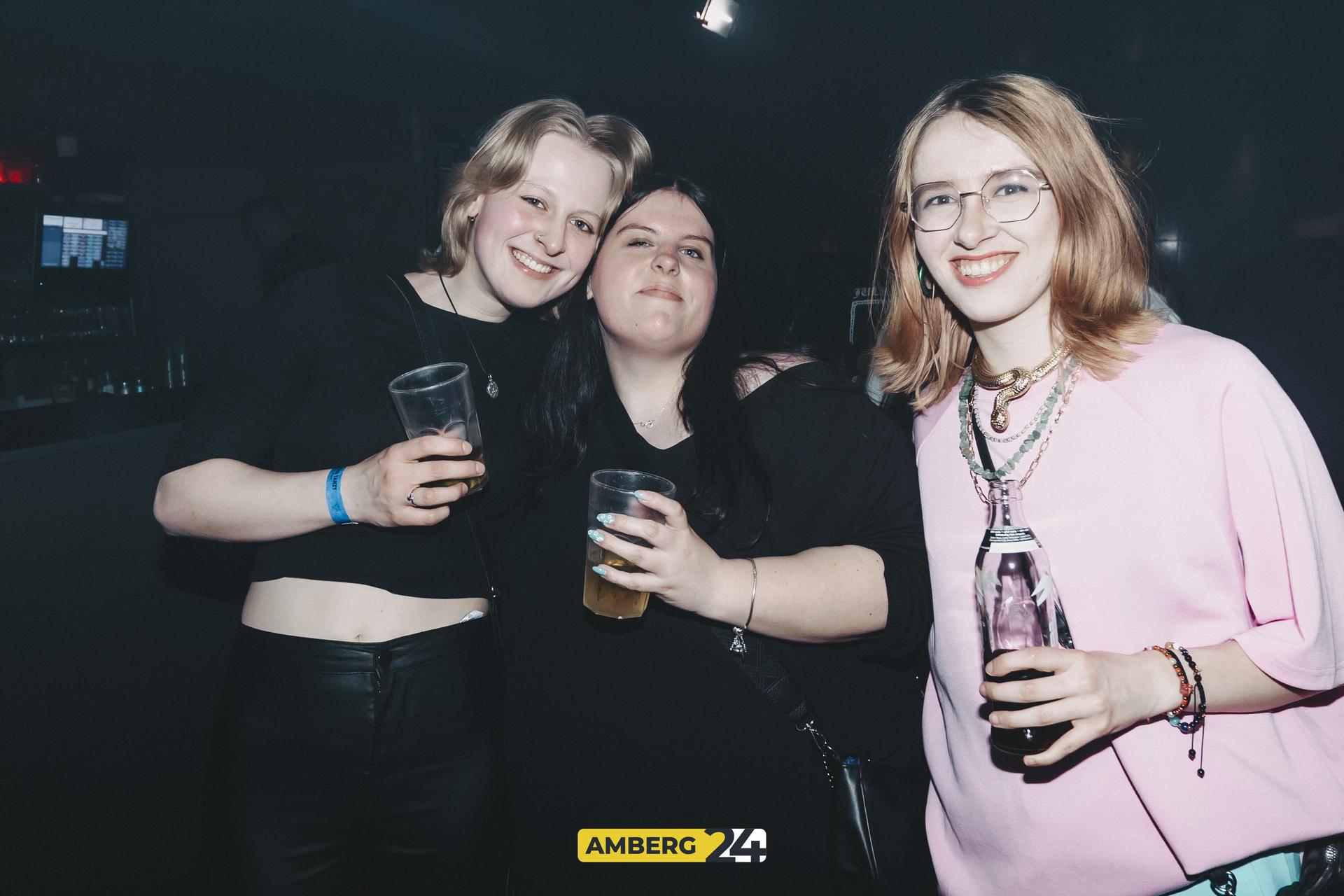 Hiphop und 2010er liefen am Samstag im Trio – und ihr durftet ab 16 mitfeiern. (Bild: Lolografie)