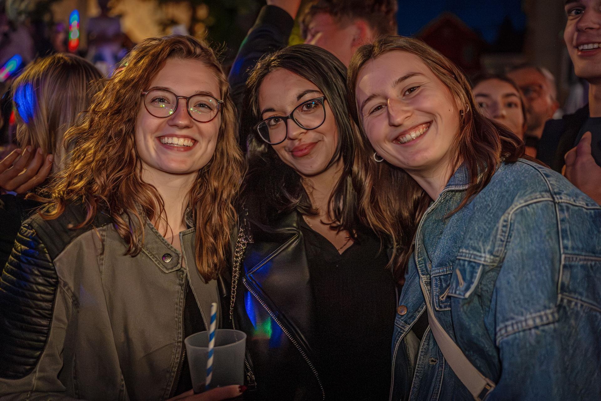 Amberg feiert Altstadtfest und macht die Nacht zum Tag. (Bild: Michael Golinski)