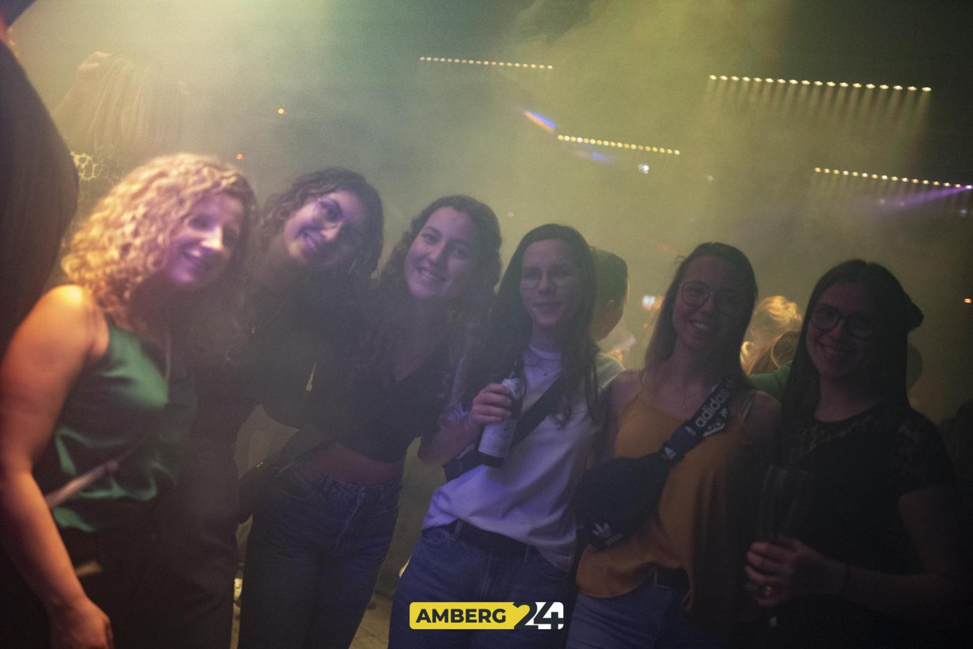 Party am 1. Weihnachtsfeiertag im Happy Rock.  (Bild: Martin Sponsel)