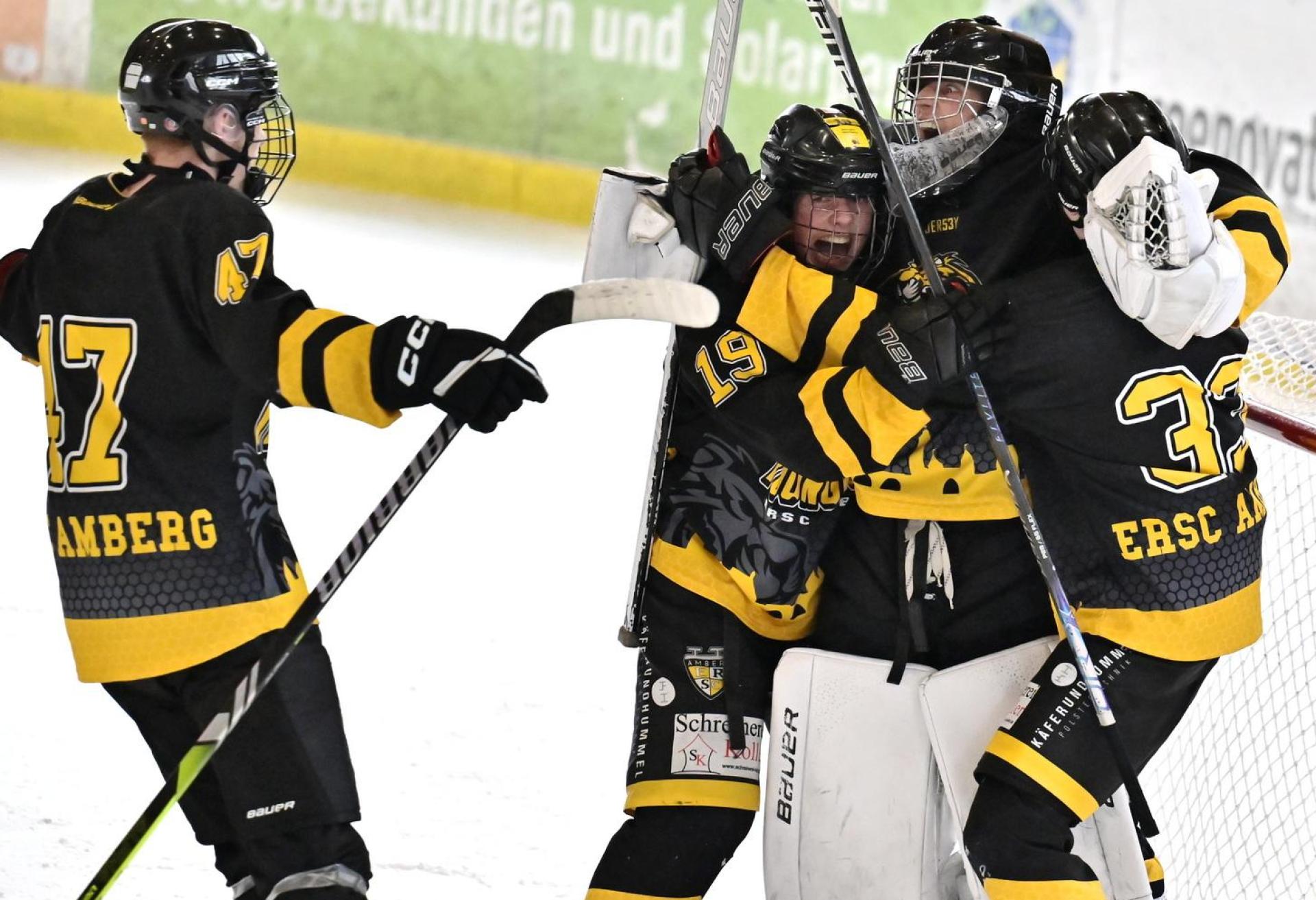 Eishockey Landesliga-Meisterschaft der U17 mit ERSC Amberg.  (Bild: Hubert Ziegler)