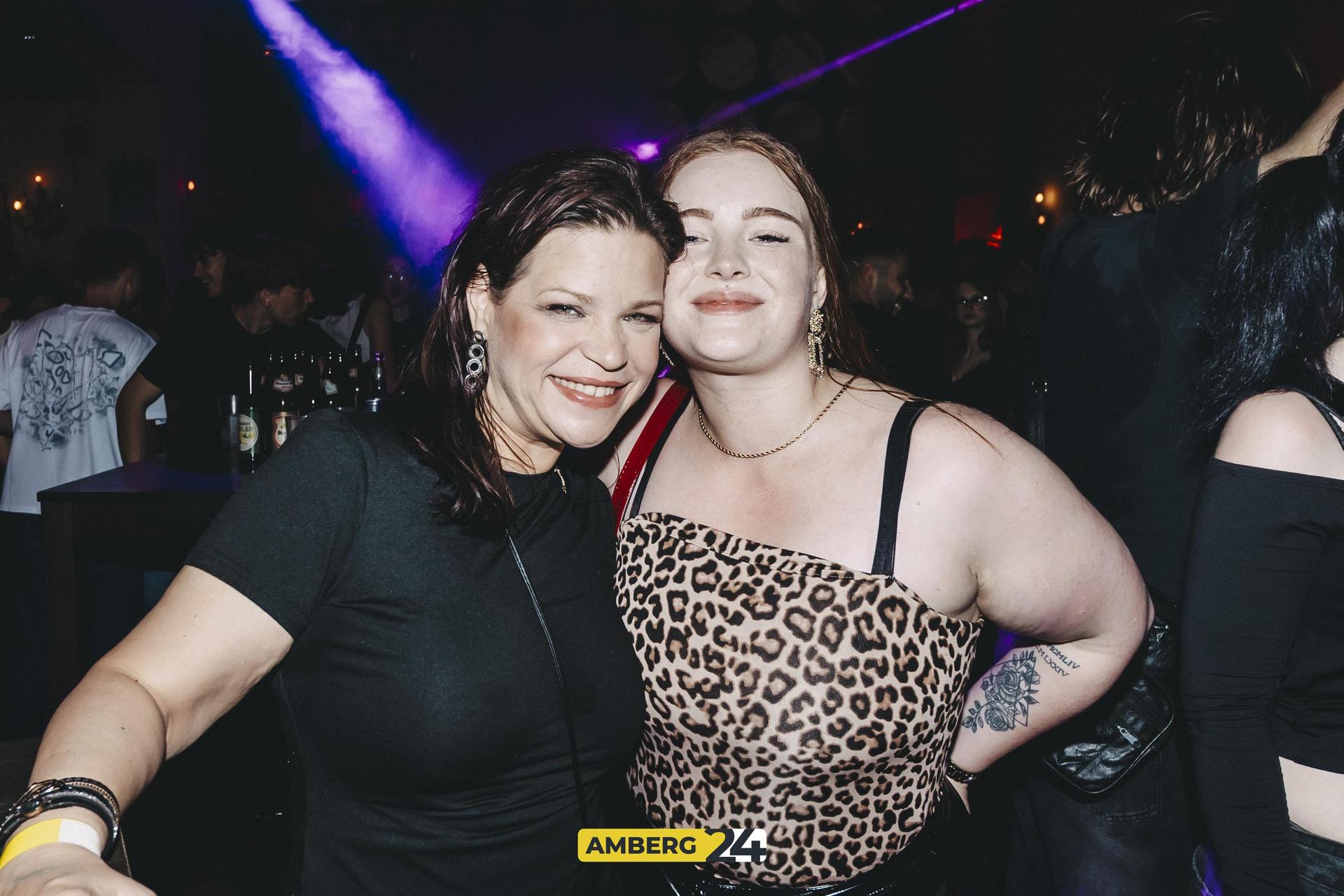 Die Bilder von der School is Over-Party im Casino (Bild: Lolografie)