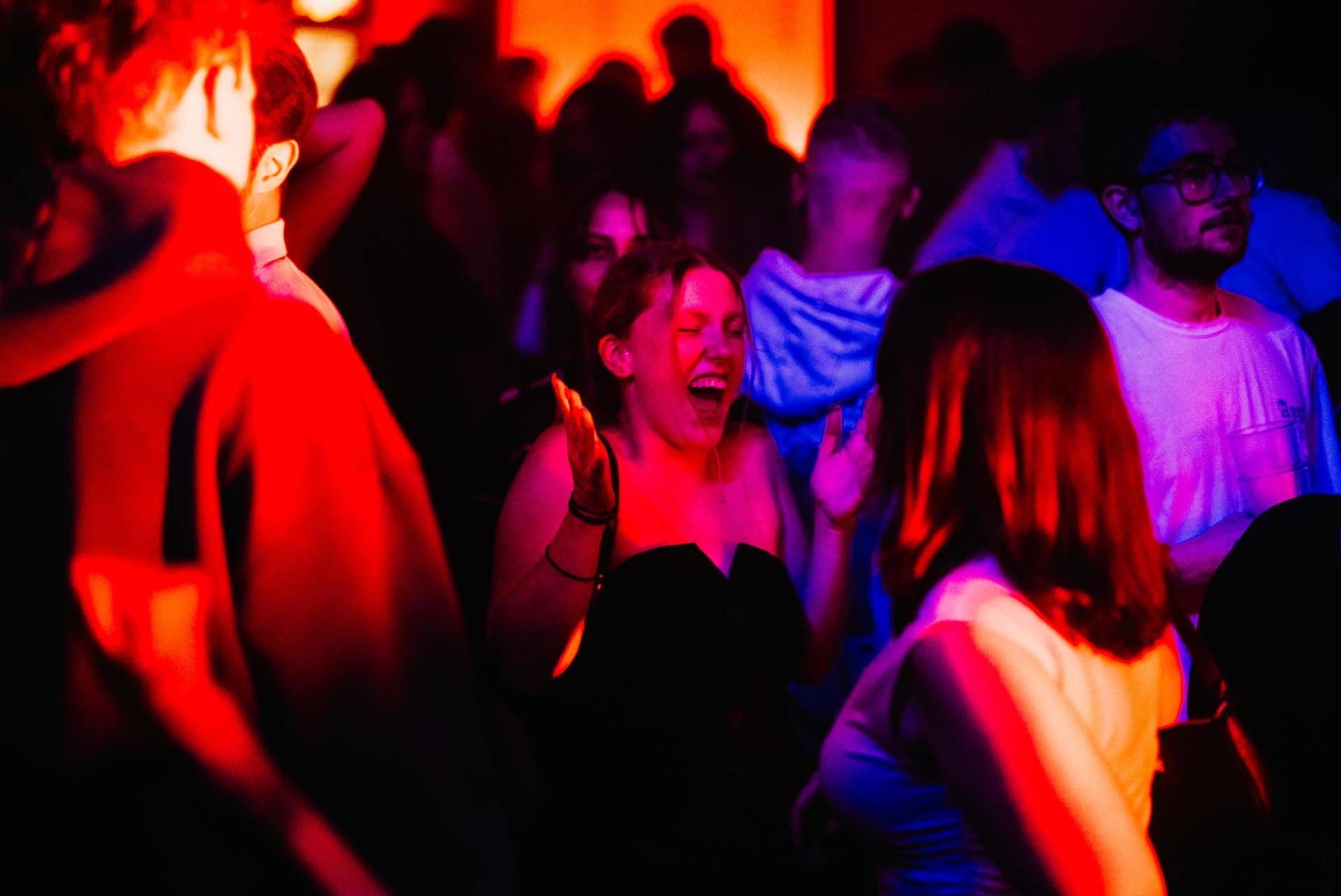 Im Casino Saal sorgte DJane Lil Ma für gute Stimmung. (Bild: Mario Donhauser)