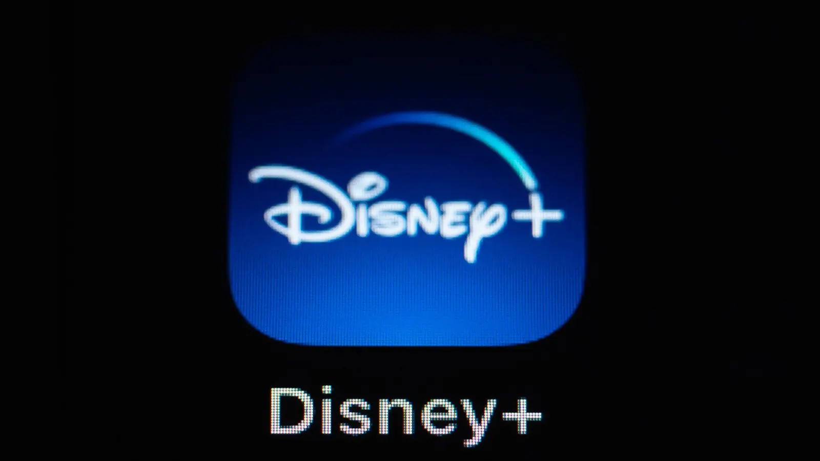 Netflix ging bereits erfolgreich gegen das Teilen von Passwörtern im Streaming vor - jetzt versucht es auch Disney. (Archivbild) (Bild: Silas Stein/dpa)