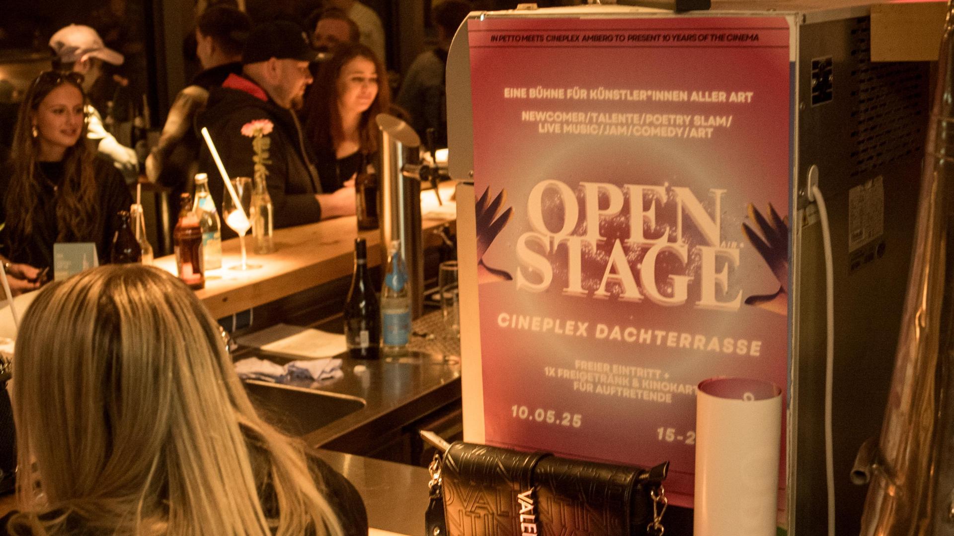 Open-Stage Veranstaltung auf der Cineplex Dachterrasse (Bild: Mario Donhauser)