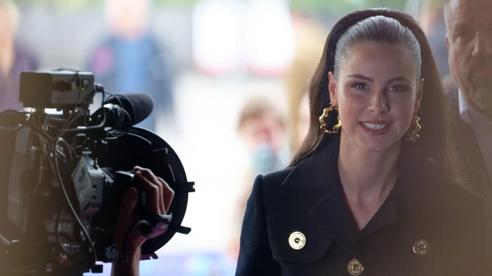 Stille statt Scheinwerfer: Lena Meyer-Landrut gönnt sich eine Auszeit vom Ruhm. (Archivbild) (Bild: Henning Kaiser/dpa)