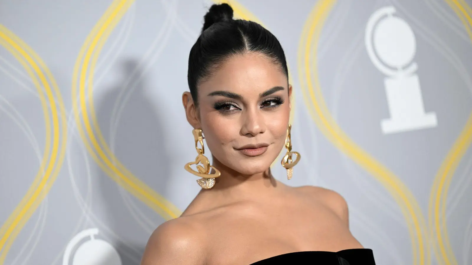 Zahlreiche Fans und Prominente gratulierten schon bald in den Kommentaren auf der Instagram-Seite von Vanessa Hudgens. (Archivbild) (Bild: Evan Agostini/Invision/AP/dpa)