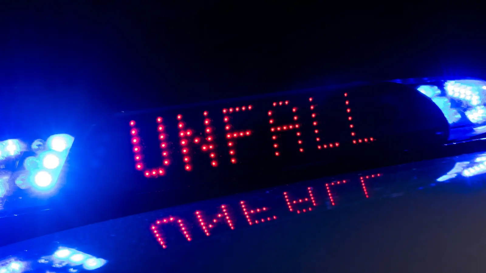 Ein schwerer Auffahrunfall auf der A9 in Richtung München hat eine tödliche Tragödie ausgelöst. (Archivbild: Monika Skolimowska/dpa)