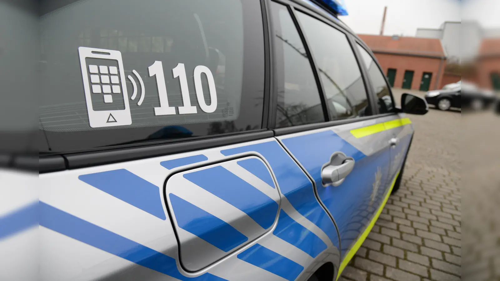 In Ursensollen wurden aus einem geparkten Ford Jagdutensilien gestohlen. Der Gesamtschaden beläuft sich auf 4.500 Euro. Die Polizei sucht Zeugen. (Symbolbild: Petra Hartl)