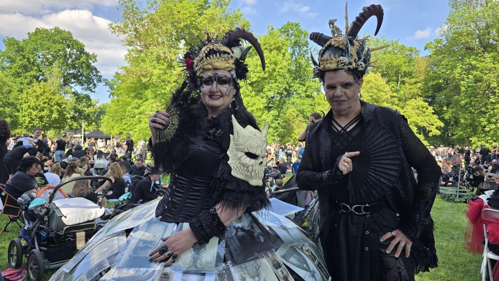 Das viktorianische Picknick beim Wave-Gotik-Treffen in Leipzig begeisterte die Besucher. (Bild: Richard Kirschner)