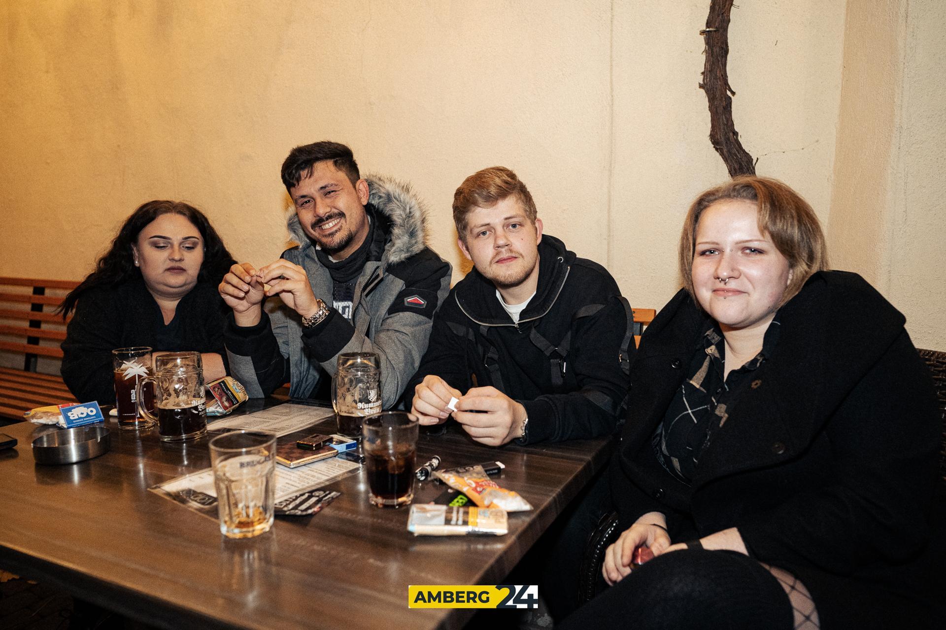 Sweets, Drinks und Metal. Im Void gab's zu Halloween unter anderem einen Kostümwettbewerb. (Bild: Justus Gregor)