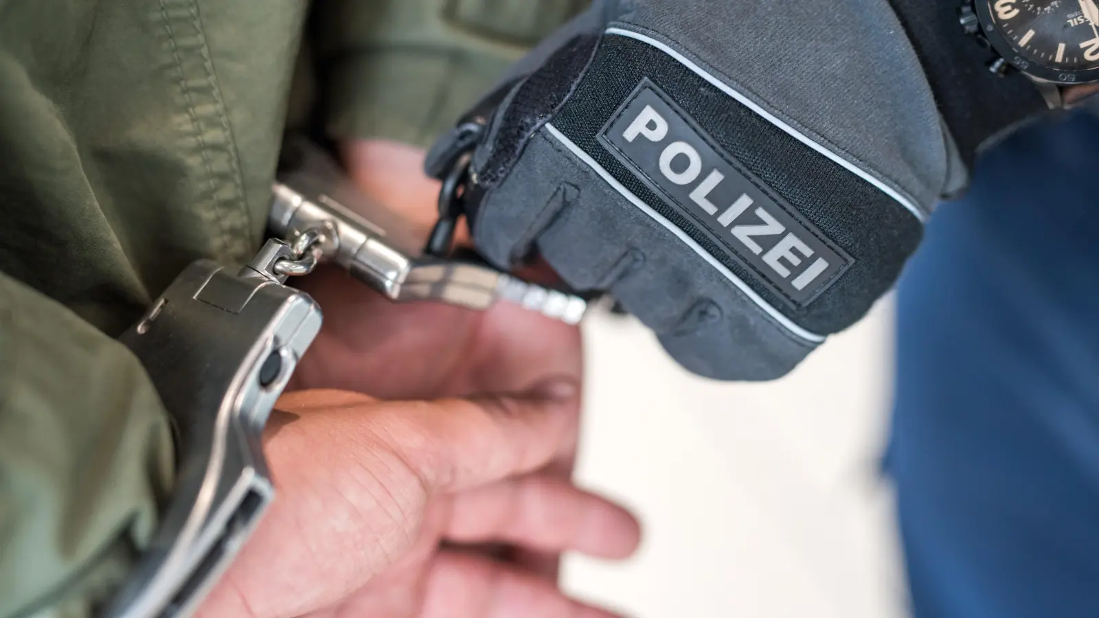 Bei Grenzkontrollen an er A6 haben Beamte der Bundespolizeiinspektion Waidhaus am Dienstag (4. August) einen per Haftbefehl gesuchten Mann festgenommen.  (Symbolbild: Bundespolizei)