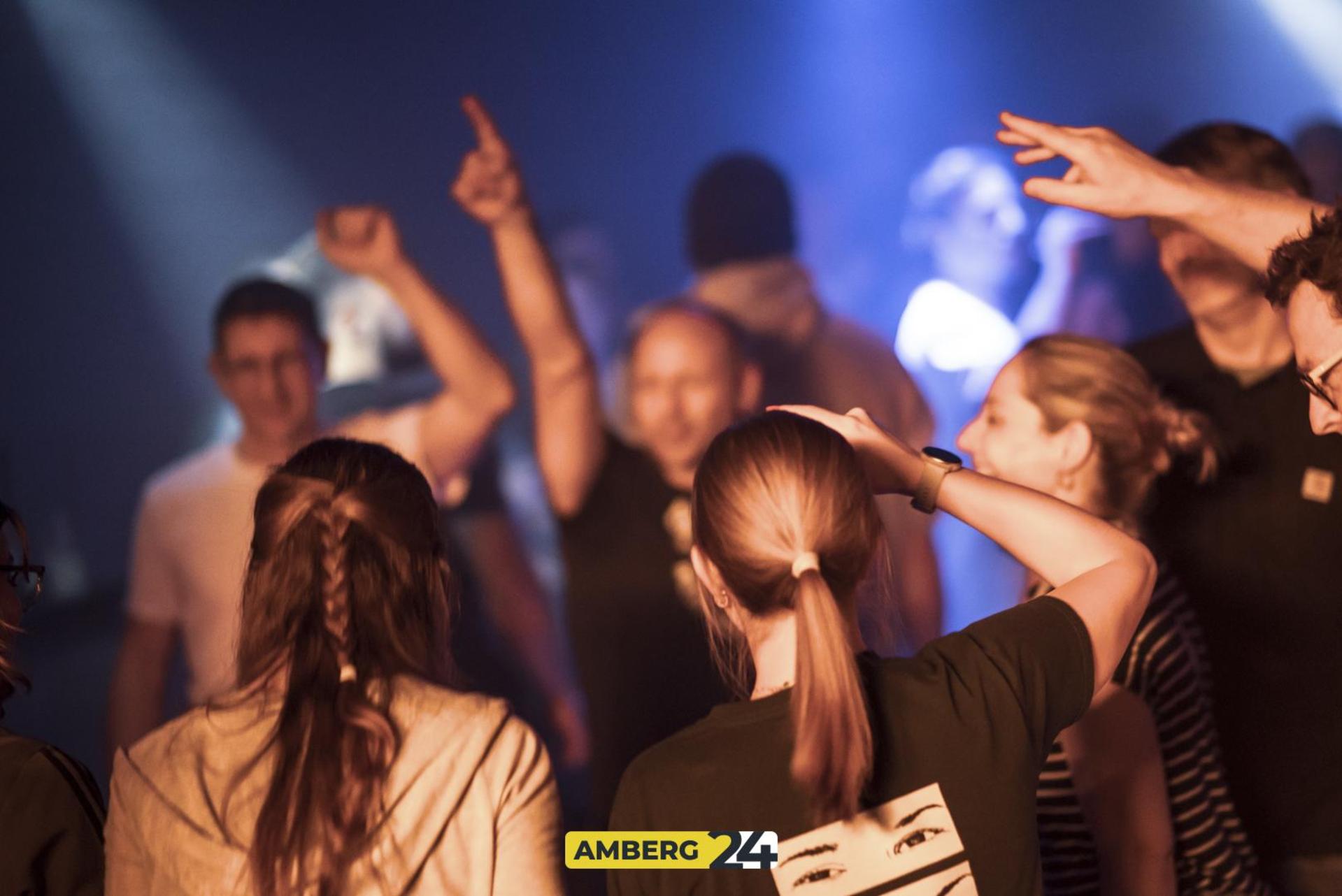 Party am 1. Weihnachtsfeiertag im Happy Rock.  (Bild: Martin Sponsel)