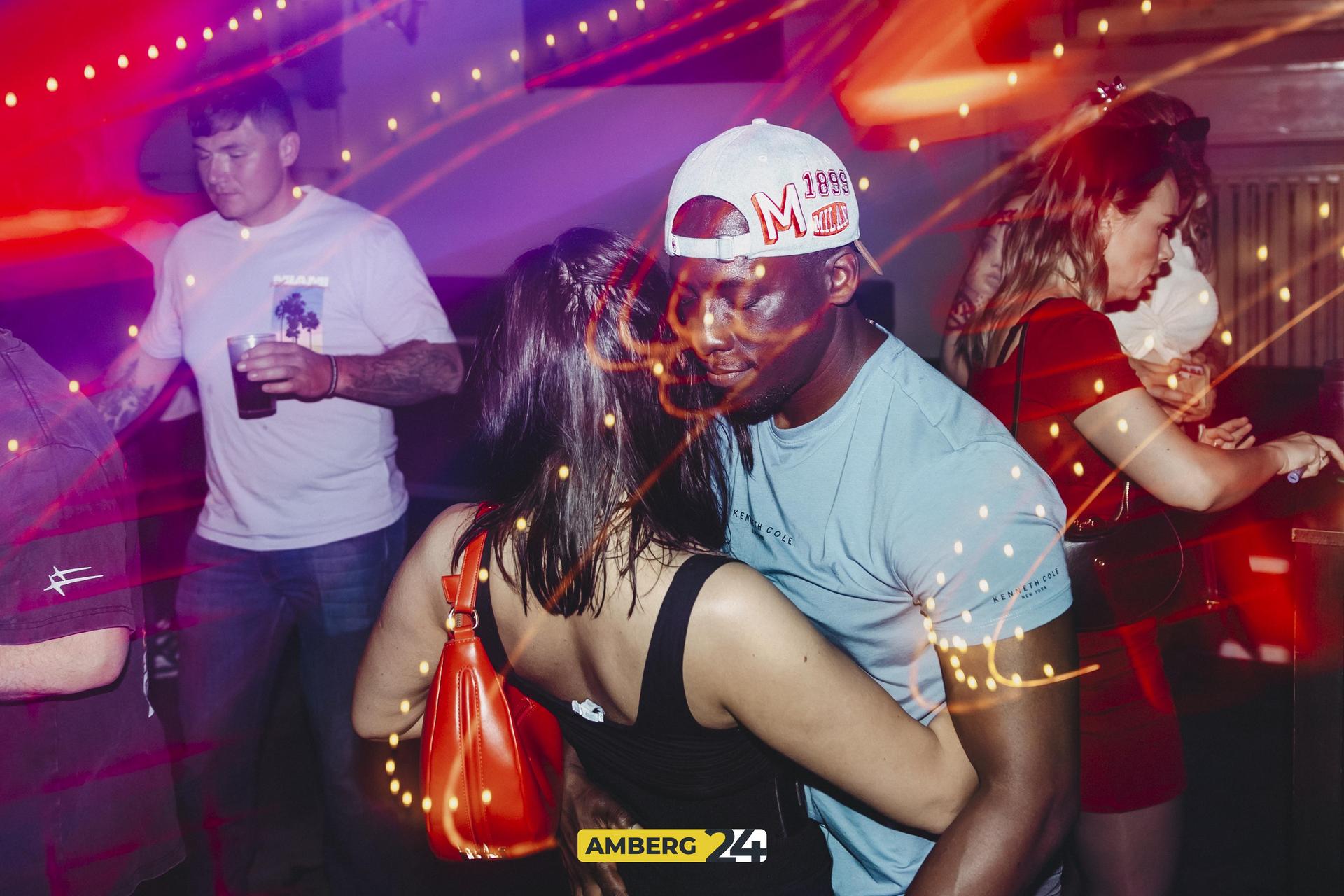 Beim Hood of Hip-Hop im Casino waren viele Feierwillige am Start.  (Bild: Lolografie )