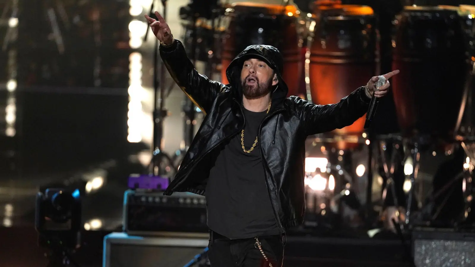 Rapper Eminem verkündet Familien-News in einem Musikvideo. (Archivbild) (Bild: Chris Pizzello/Invision/AP/dpa)