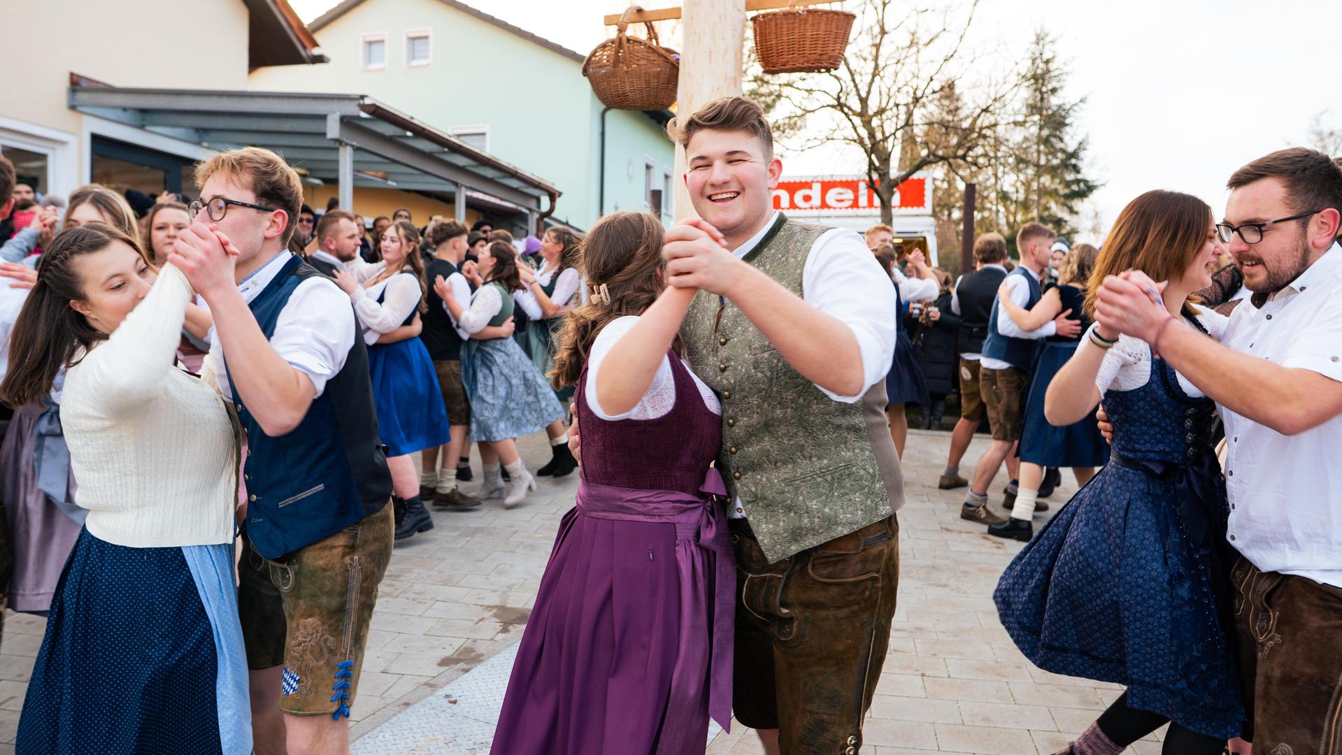 Thansüßer Kirwa am Sonntag.  (Bild: Hannes Stock)