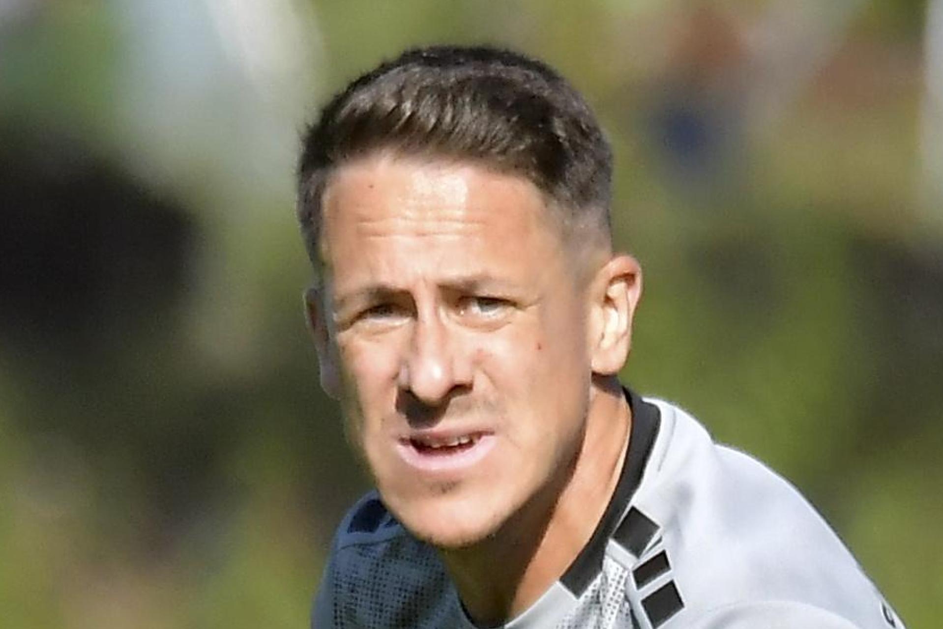 Spielertrainer Sven Seitz (links) bleibt den SF Ursulapoppenricht auch über die aktuelle Spielzeit hinaus treu. (Archivbild: Hubert Ziegler)