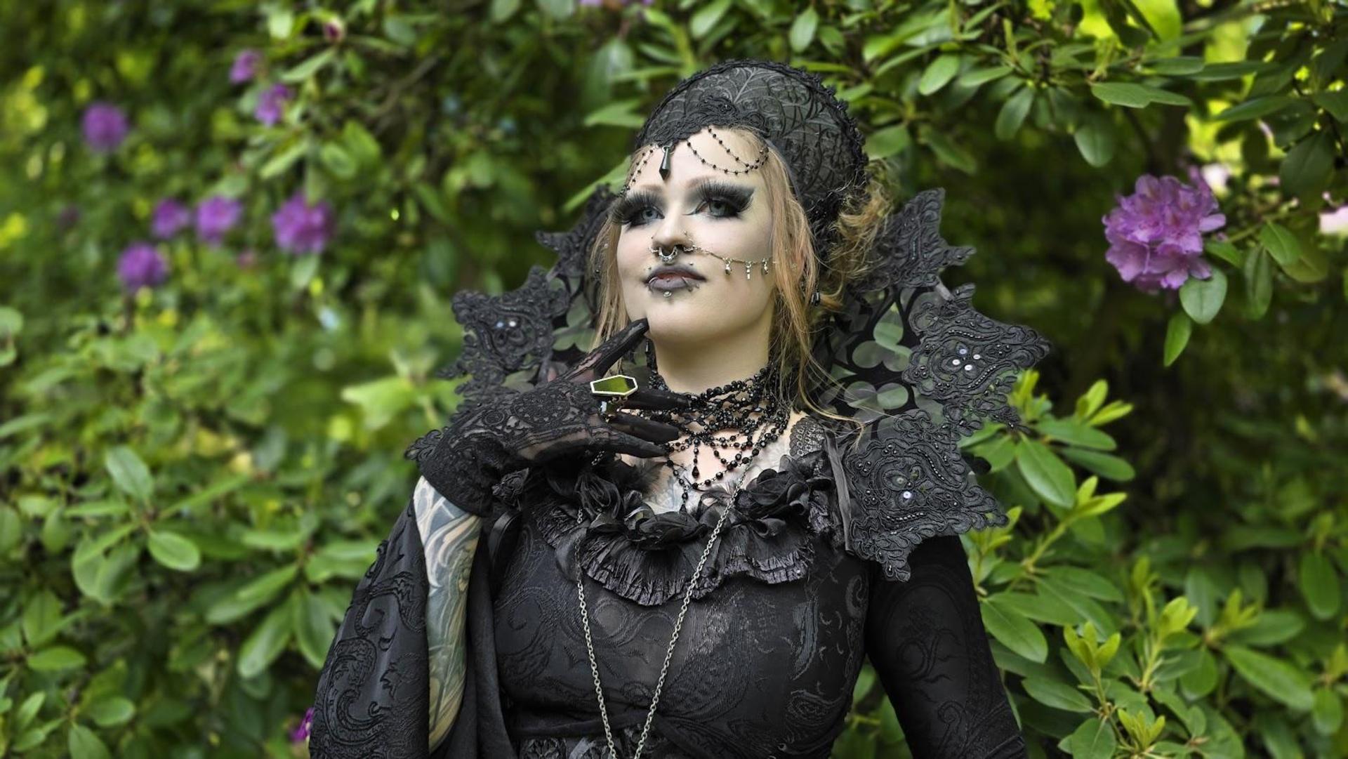 Das viktorianische Picknick beim Wave-Gotik-Treffen in Leipzig begeisterte die Besucher. (Bild: Richard Kirschner)