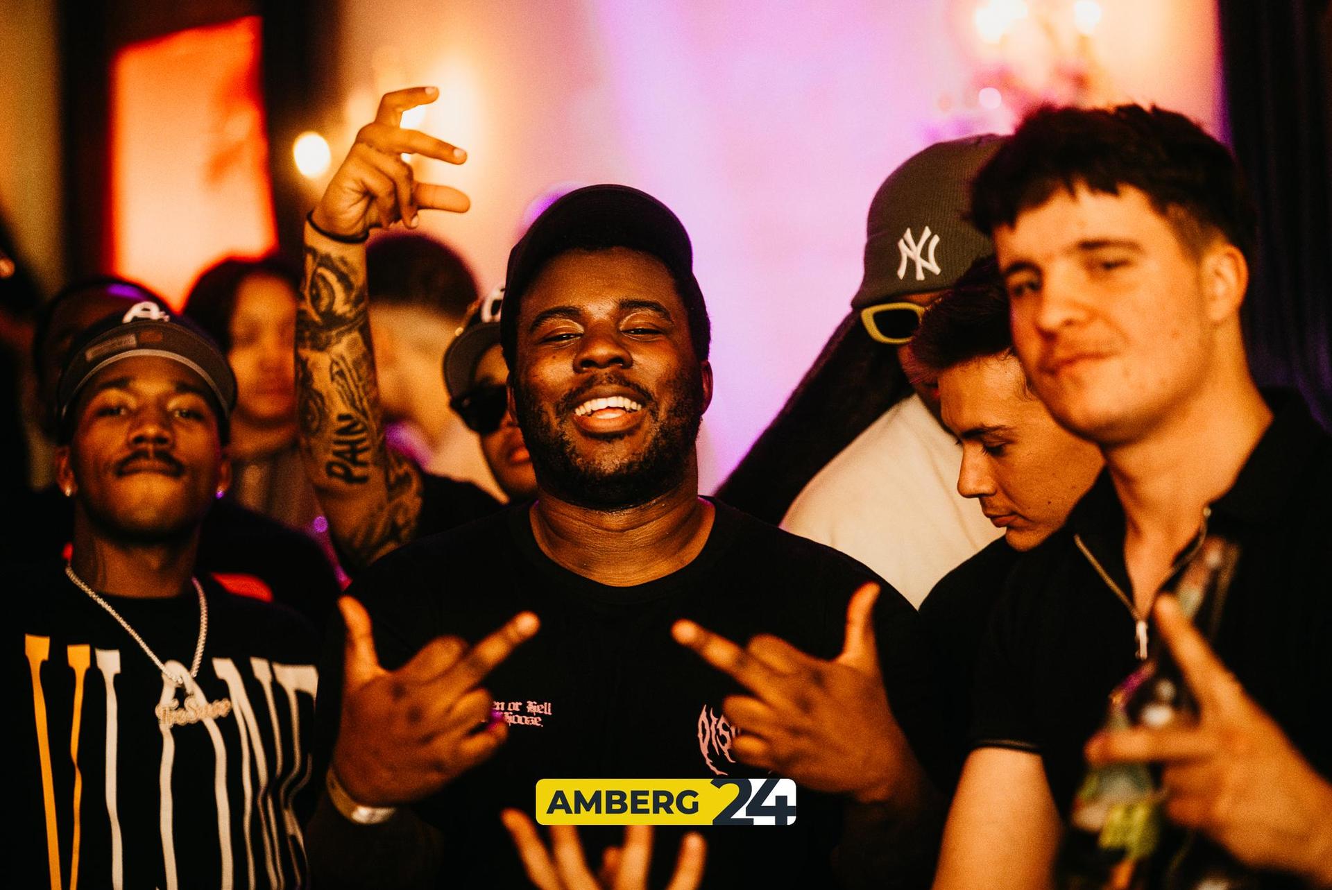 Models and Bottles im Casino in Amberg. (Bild: Mario Donhauser)