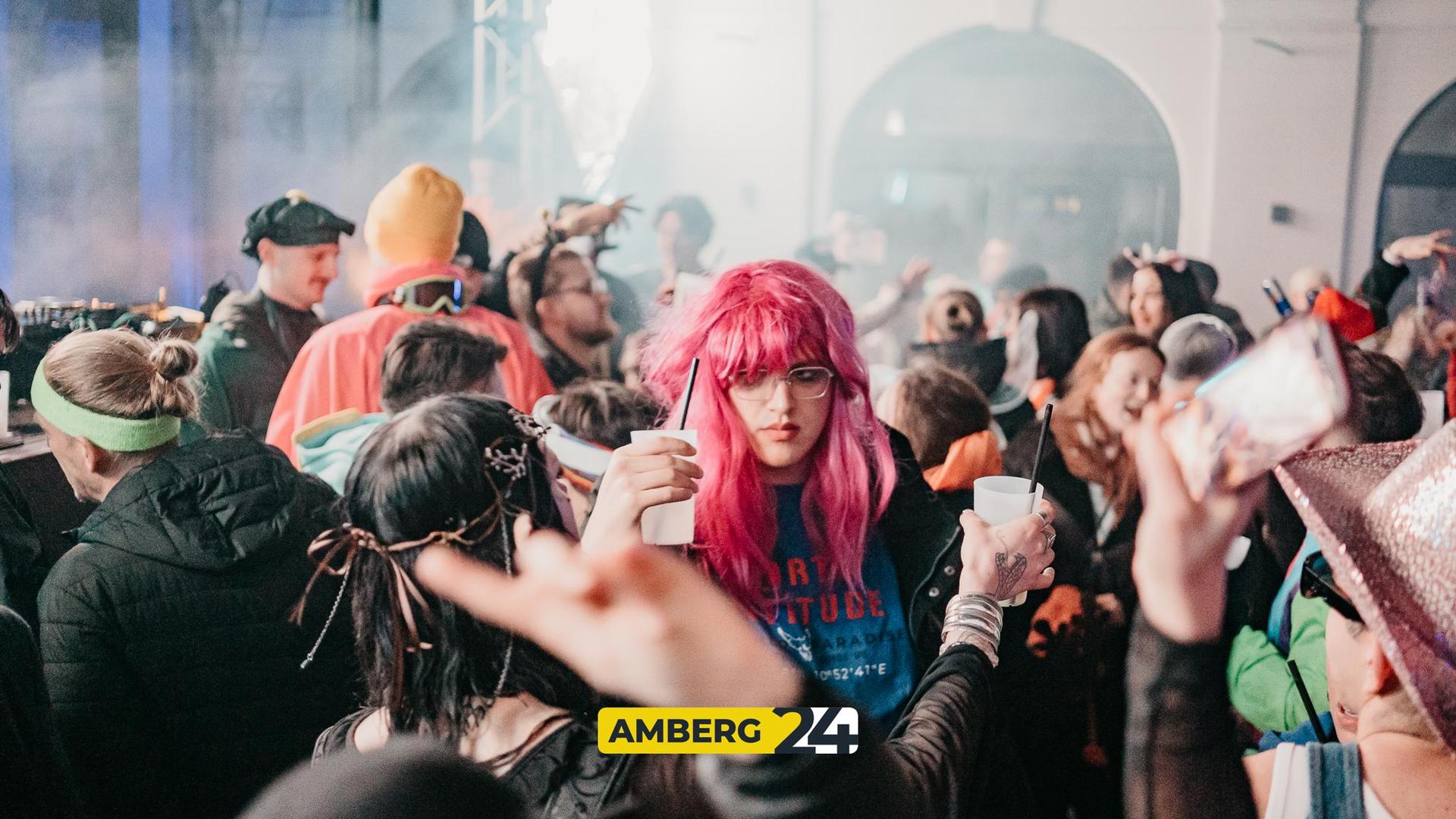 Wie die Hexennacht in den Drei Höfen gefeiert wurde, zeigen die Bilder von Fotograf Mario. (Bild: Mario Donhauser)