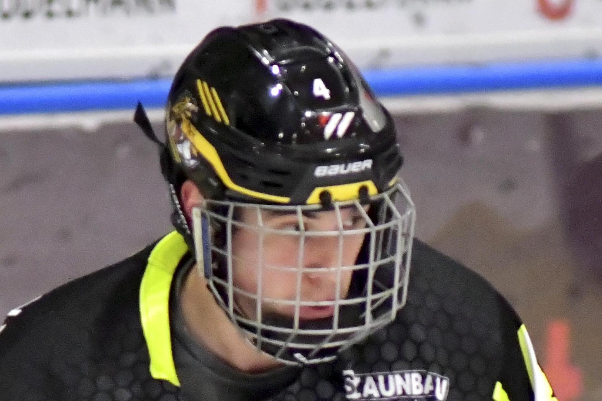 Philipp Siller (links) wird künftig nicht mehr das Trikot des ERSC Amberg tragen. (Bild: Hubert Ziegler)